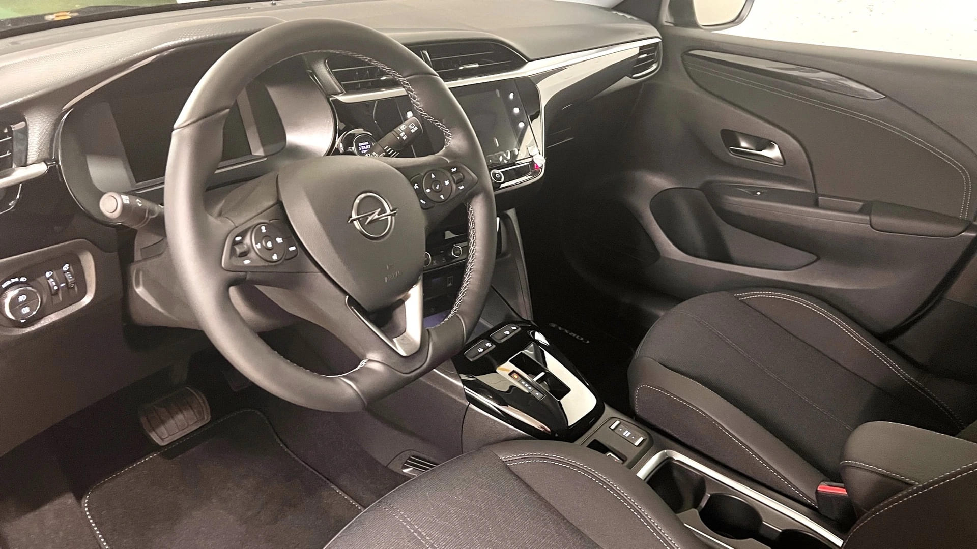 OPEL Corsa-e Elegance-image-7