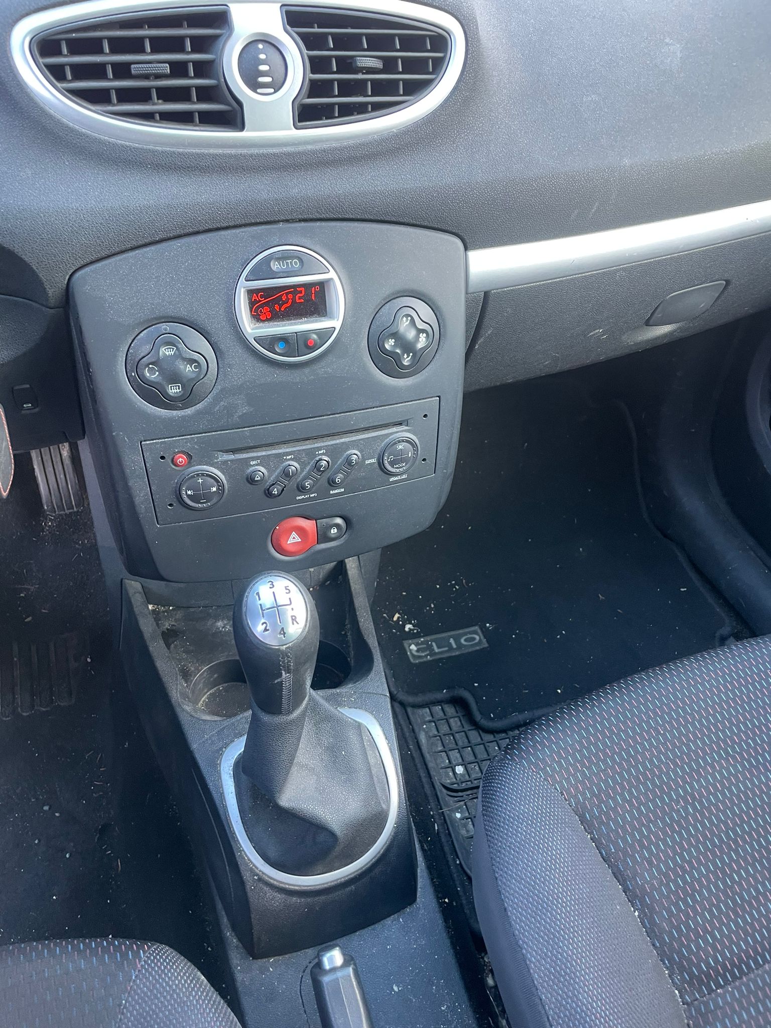 RENAULT Clio Grandtour 1.2 16V Turbo Dynamique-image-13