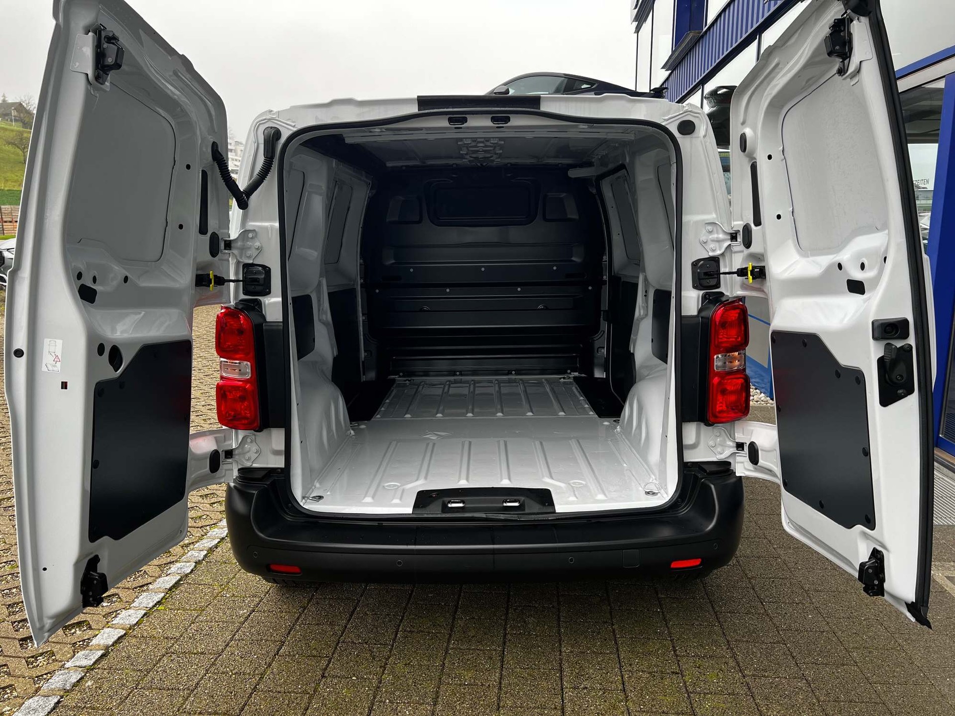 PEUGEOT Expert Kaw. Standard 1.5 BlueHDi 120 S/S-showroom-element-3