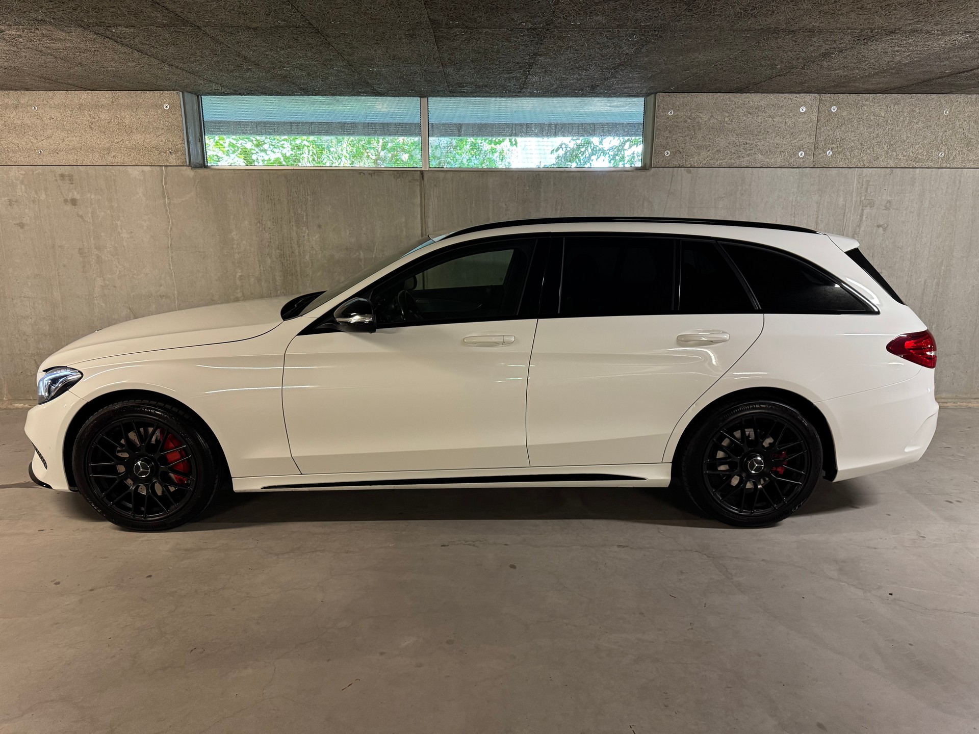 MERCEDES-BENZ C 250 BlueTEC AMG Line 4Matic 7G-Tronic-image-1