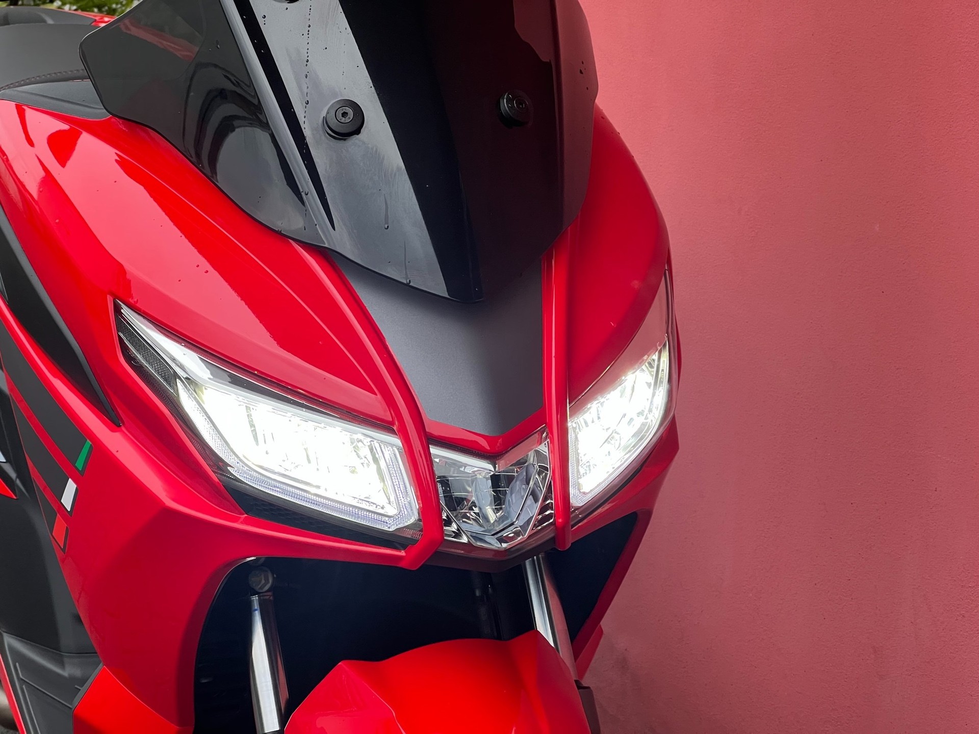 APRILIA SXR 50 (45kM/h)-showroom-element-2