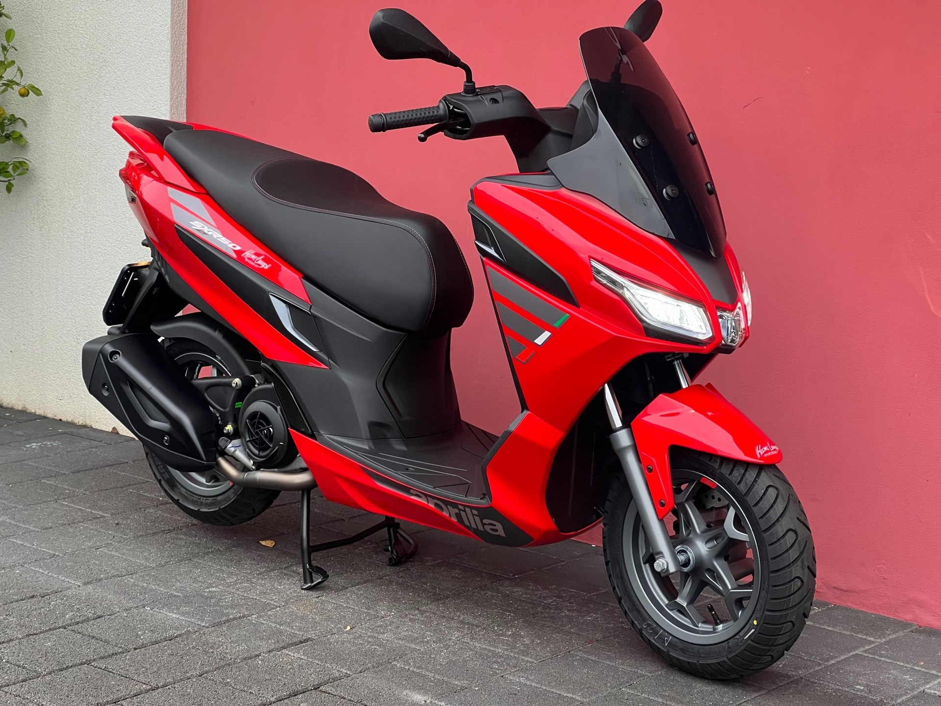 APRILIA SXR 50 (45kM/h)-showroom-element-1