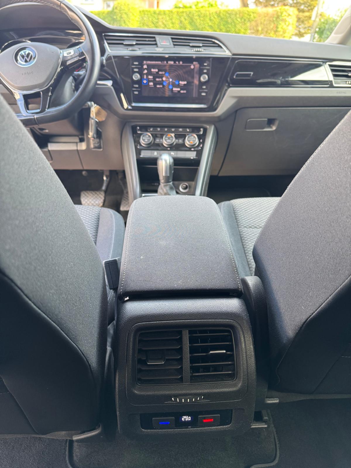 VW Touran 2.0 TDI BlueMotion Technology Comfortline DSG-image-15