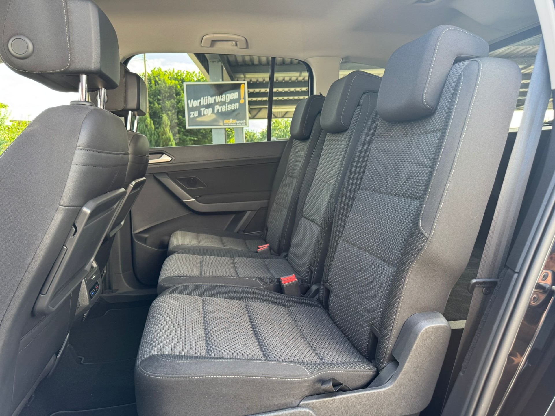 VW Touran 2.0 TDI BlueMotion Technology Comfortline DSG-image-10