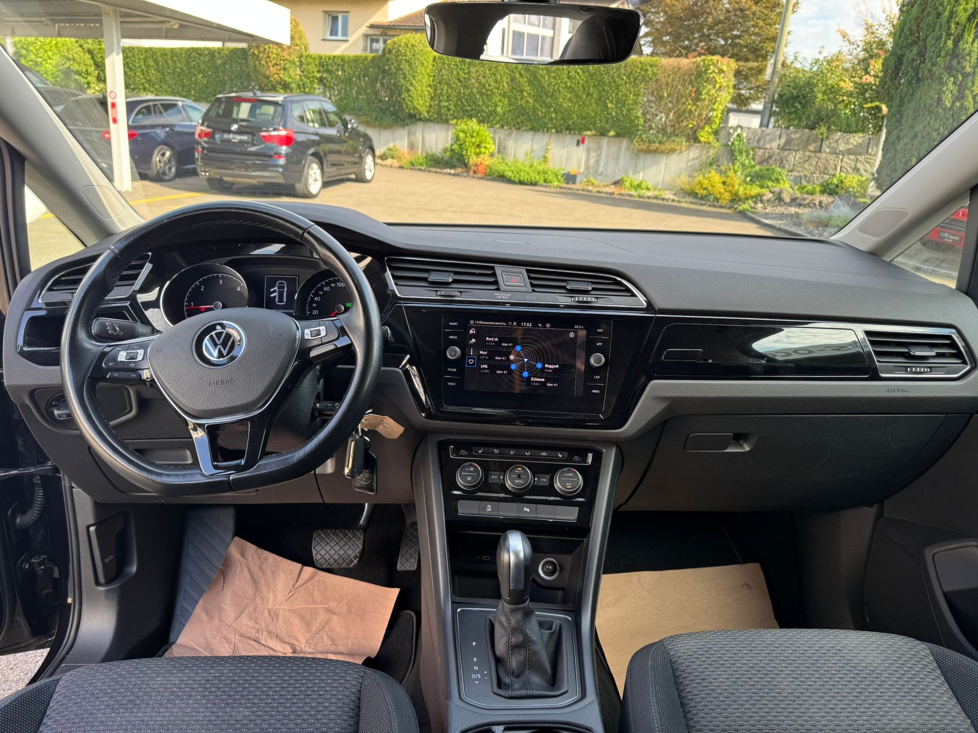 VW Touran 2.0 TDI BlueMotion Technology Comfortline DSG-image-13