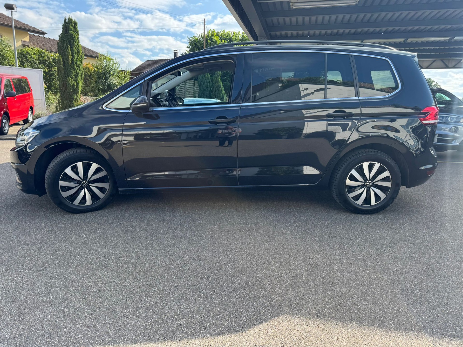 VW Touran 2.0 TDI BlueMotion Technology Comfortline DSG-image-4