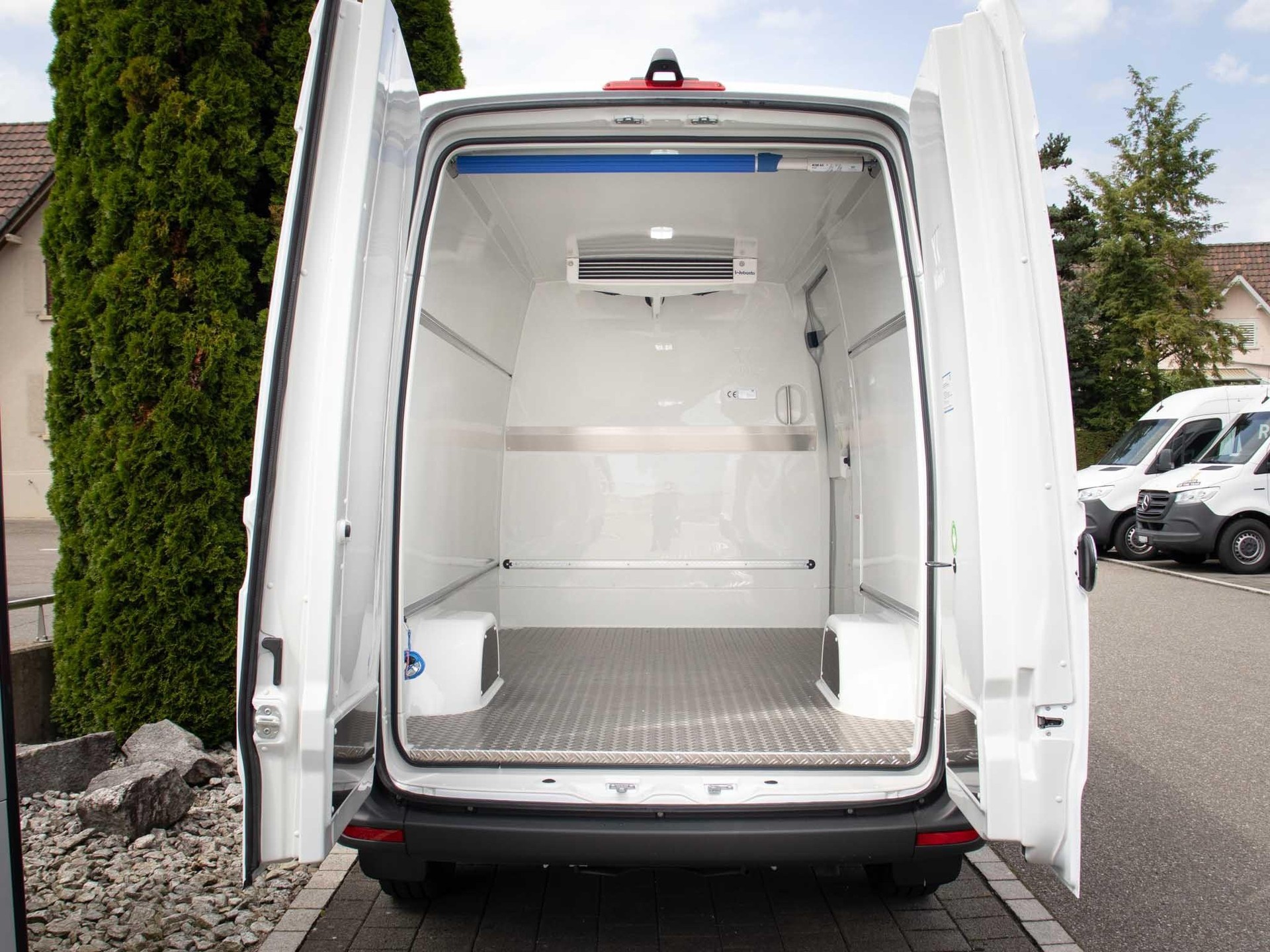 MERCEDES-BENZ Sprinter 319 CDI Standard Kühlwagen-image-12