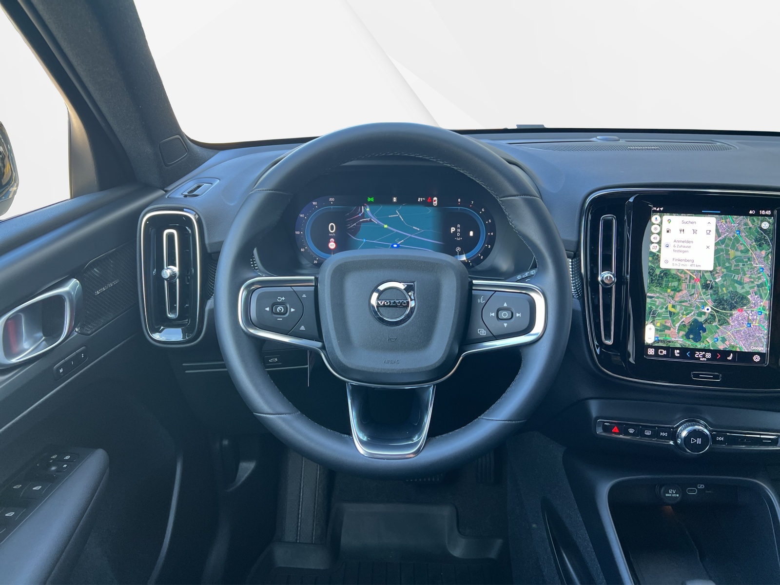 VOLVO XC40 2.0 B3 MH Plus Dark-image-11