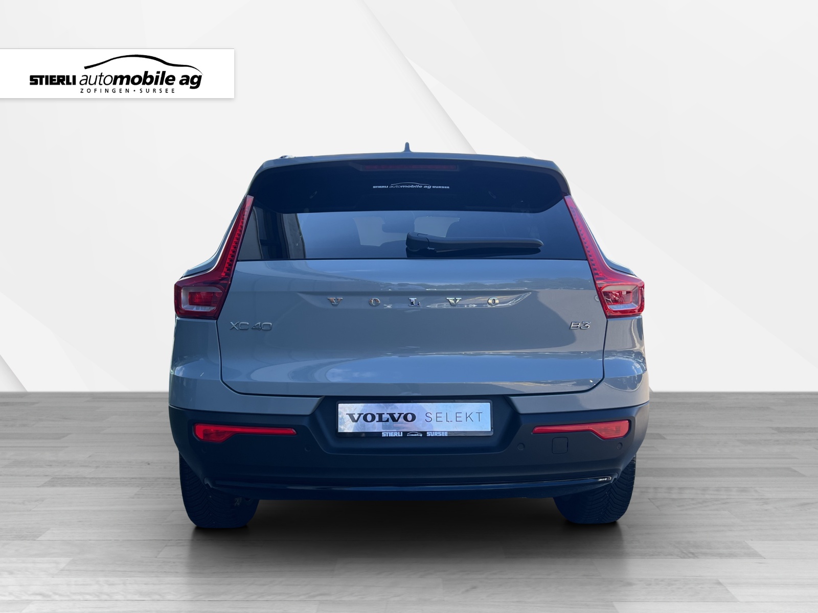 VOLVO XC40 2.0 B3 MH Plus Dark-image-5