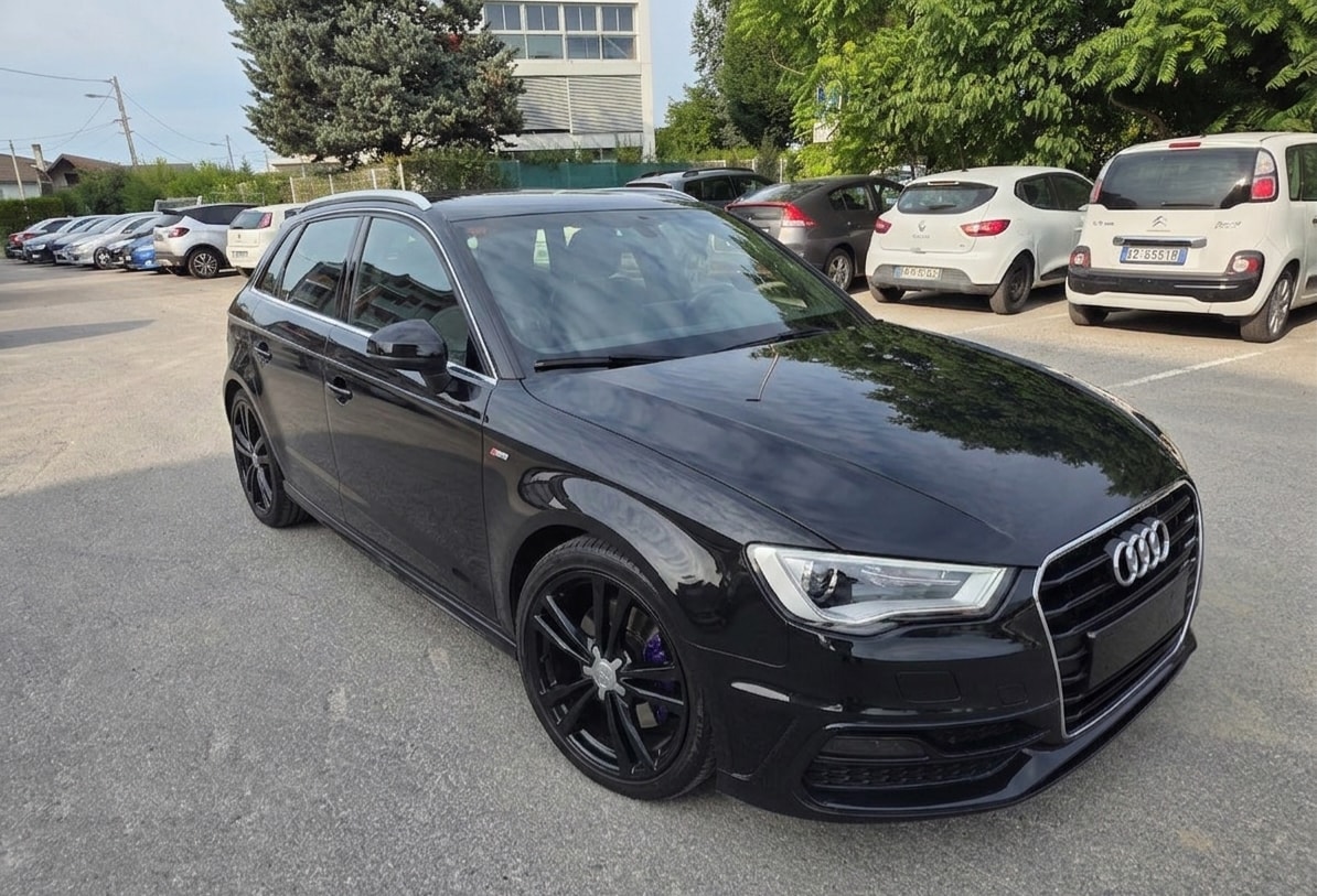 AUDI A3 Sportback 2.0 TDI Ambition S-tronic-image-2