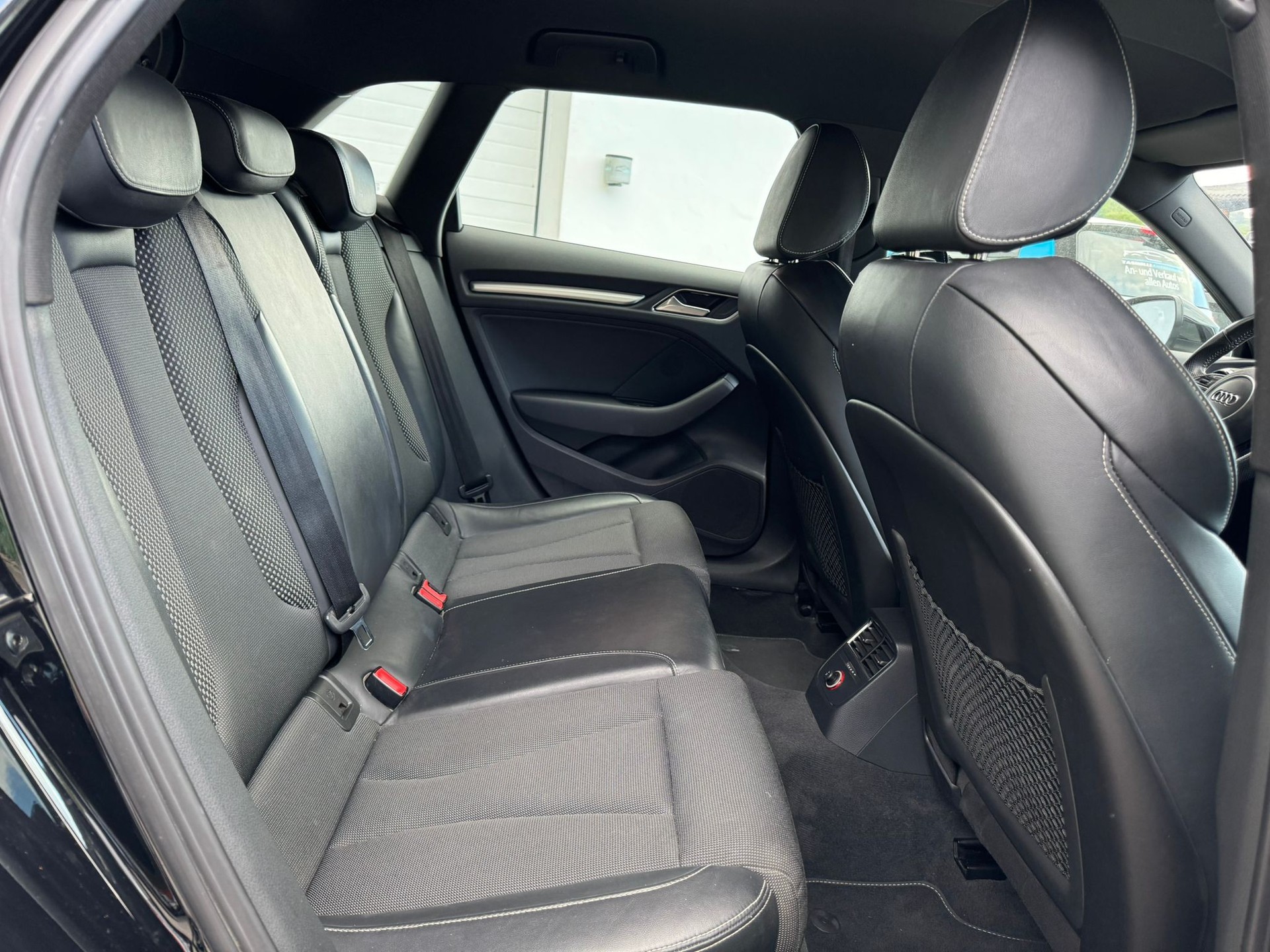 AUDI A3 Sportback 2.0 TDI Ambition S-tronic-image-5