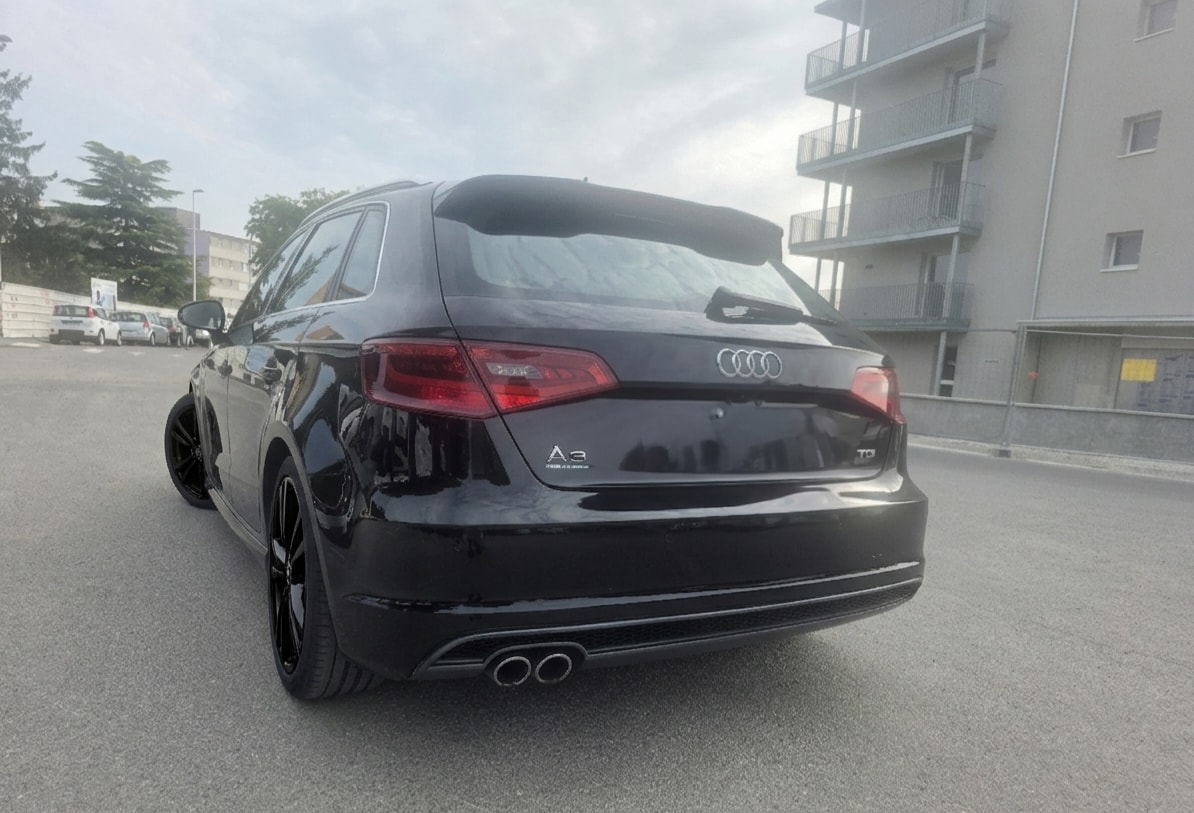AUDI A3 Sportback 2.0 TDI Ambition S-tronic-image-4
