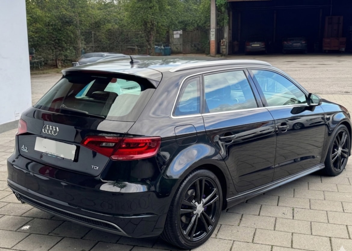 AUDI A3 Sportback 2.0 TDI Ambition S-tronic-image-3
