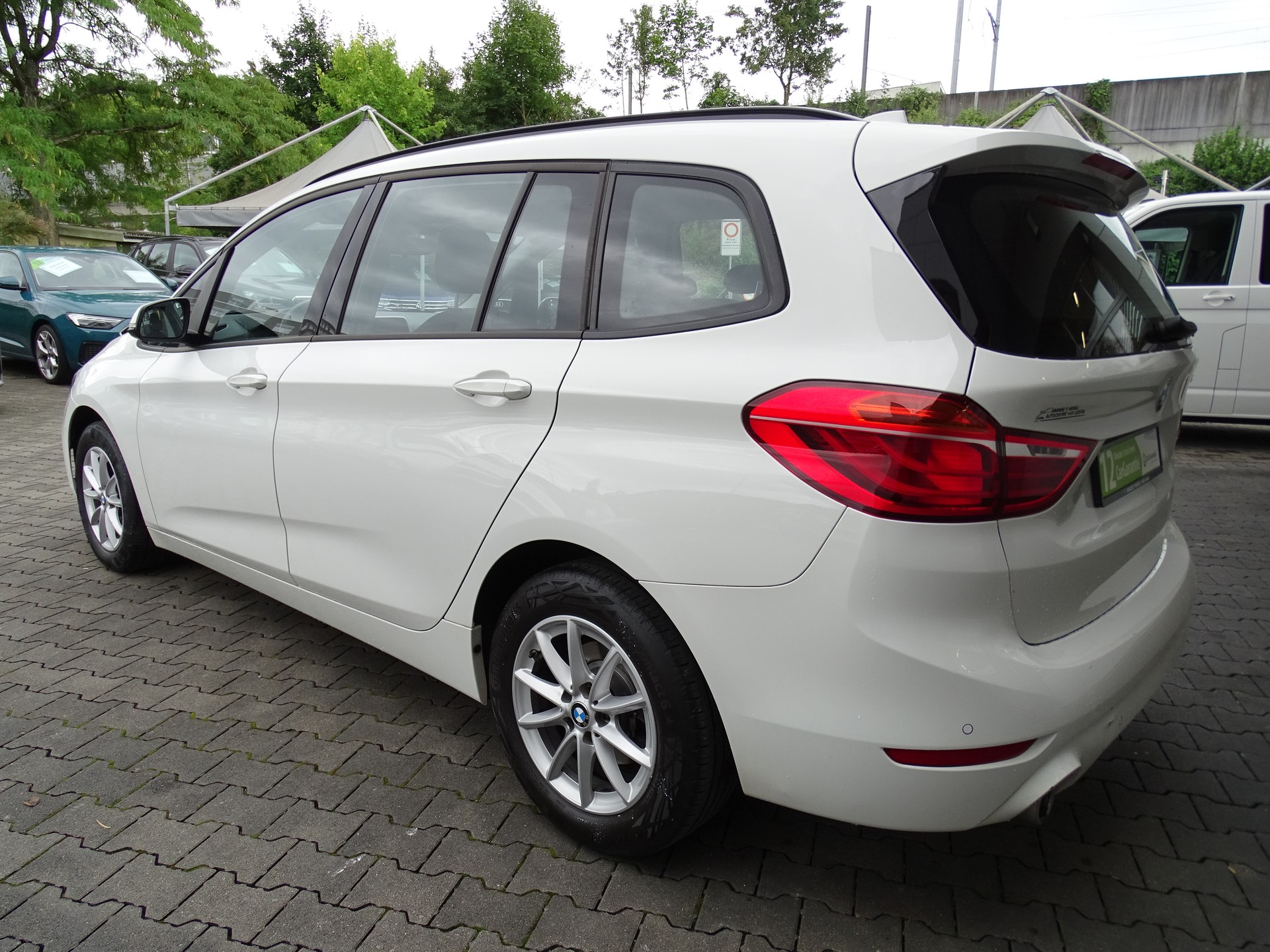 BMW 216d Gran Tourer DKG-image-11