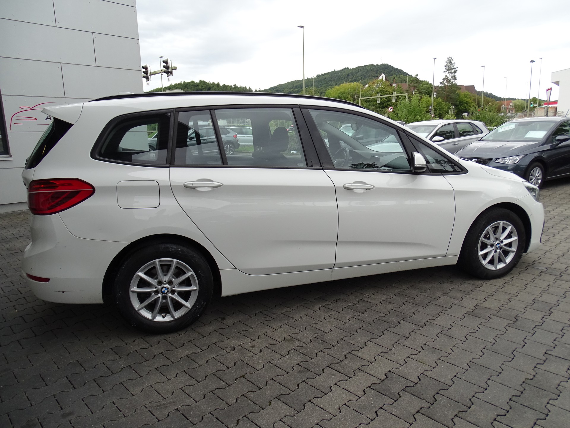 BMW 216d Gran Tourer DKG-image-5