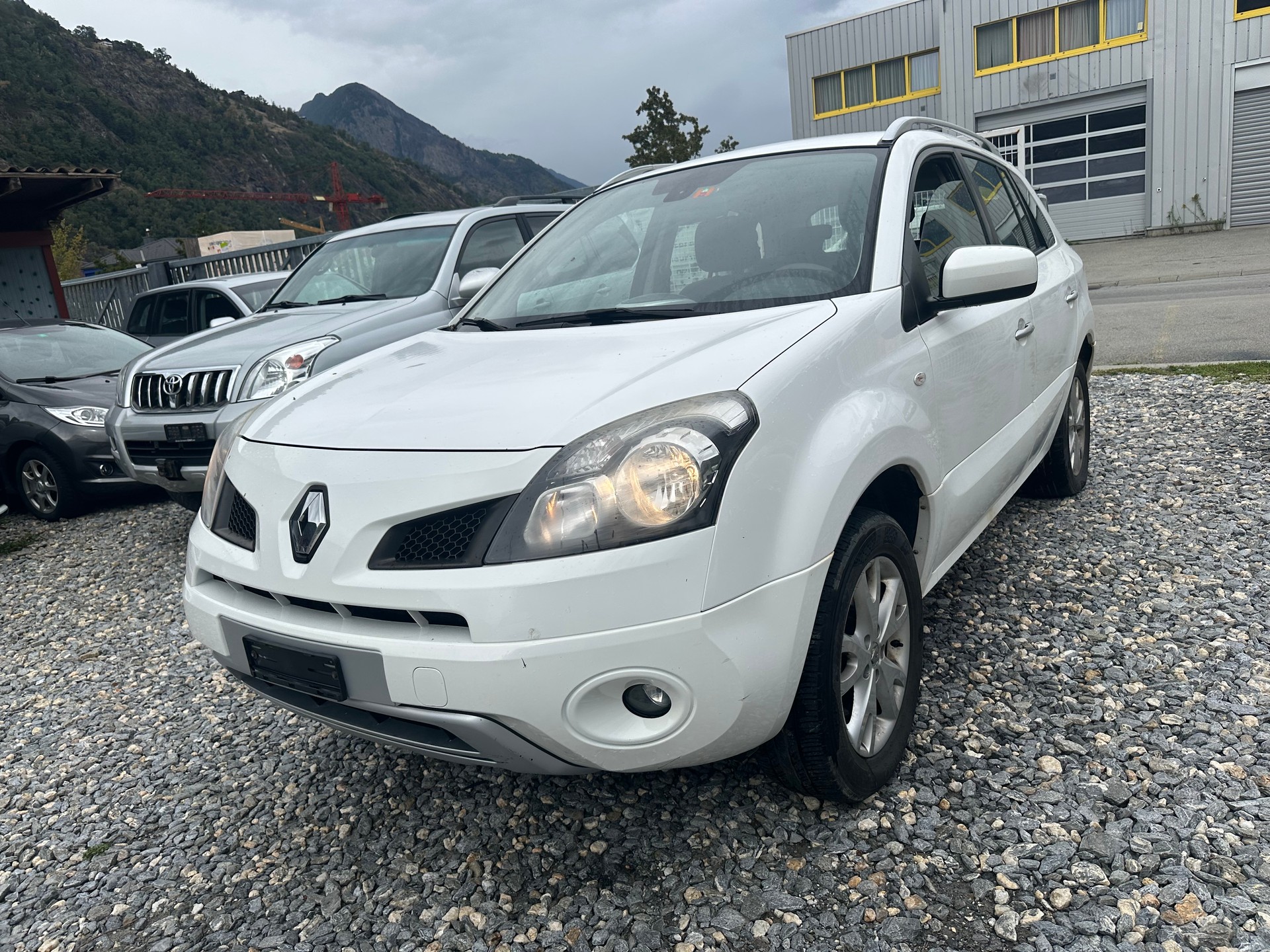 RENAULT Koleos 2.5 Expression 4x4-image-0