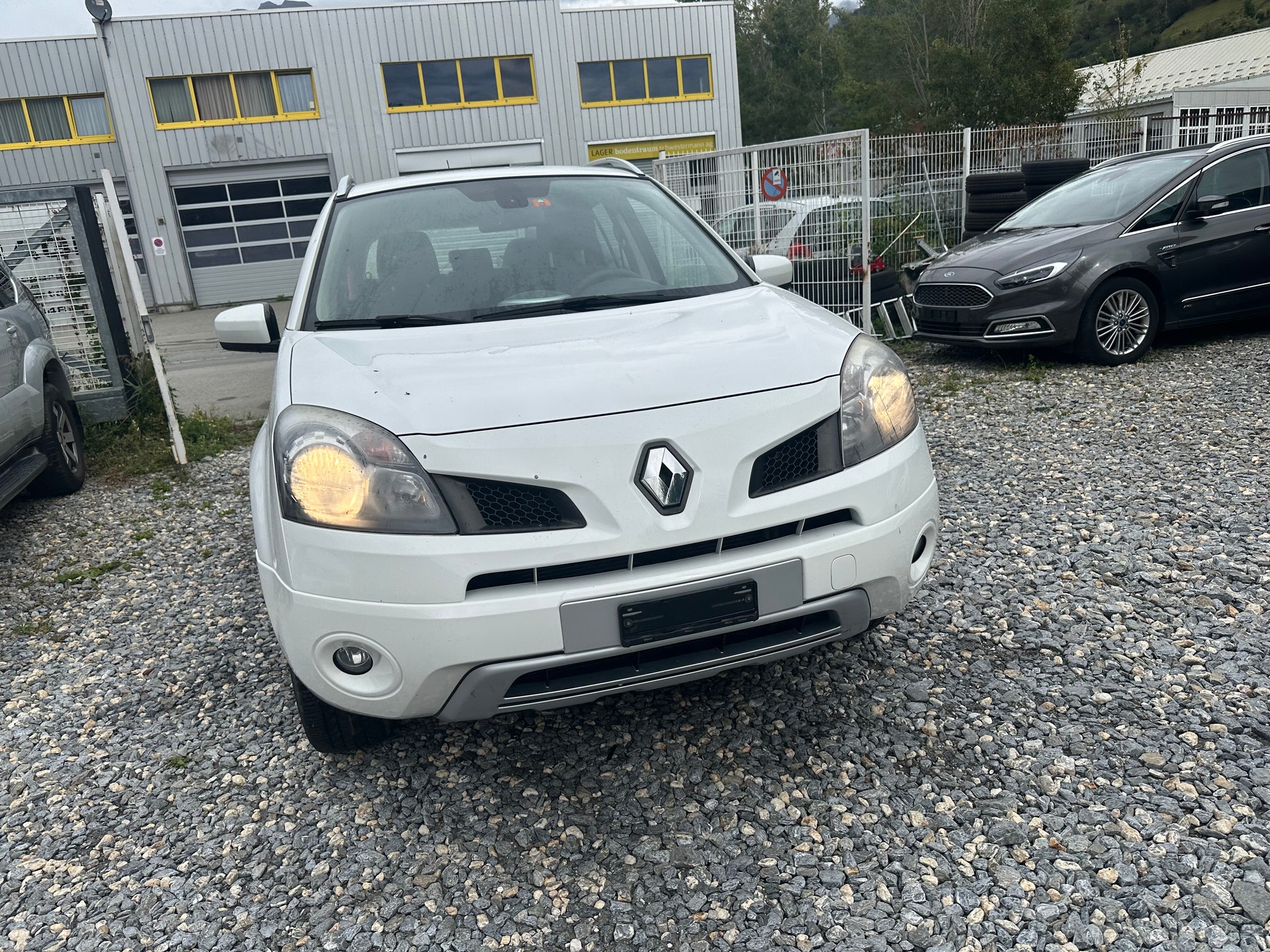 RENAULT Koleos 2.5 Expression 4x4-image-10