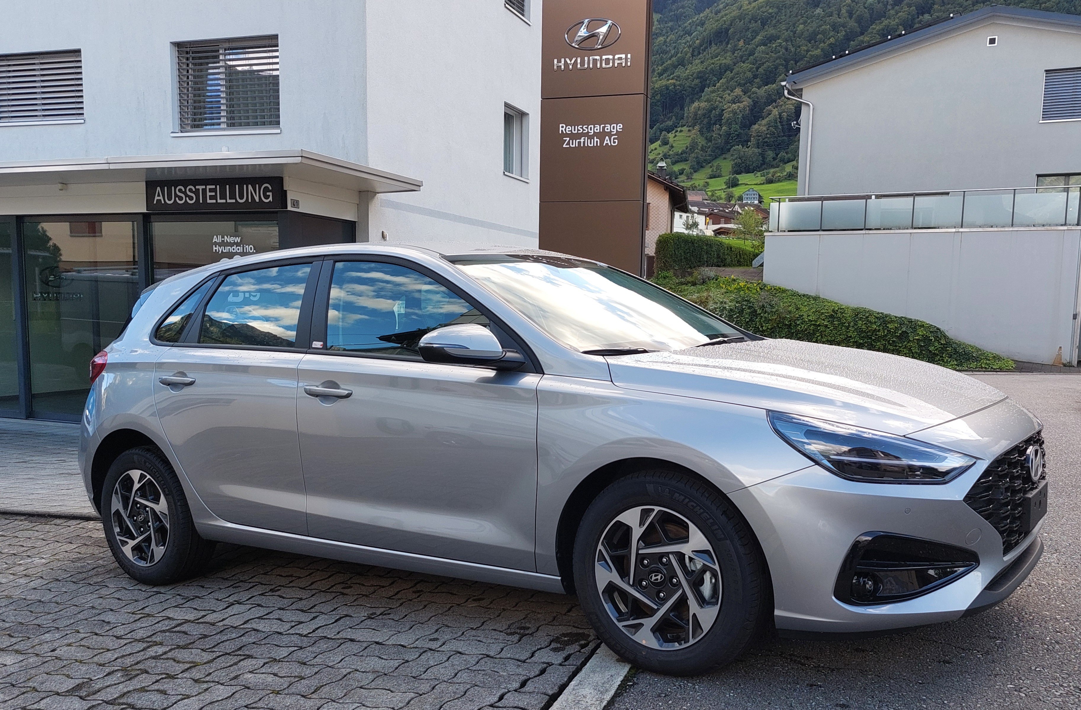 Car photo