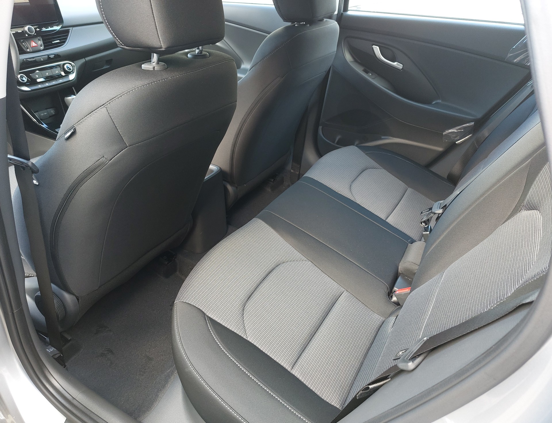 HYUNDAI i30 1.5 T-GDi Origo 48V MH DCT-image-8