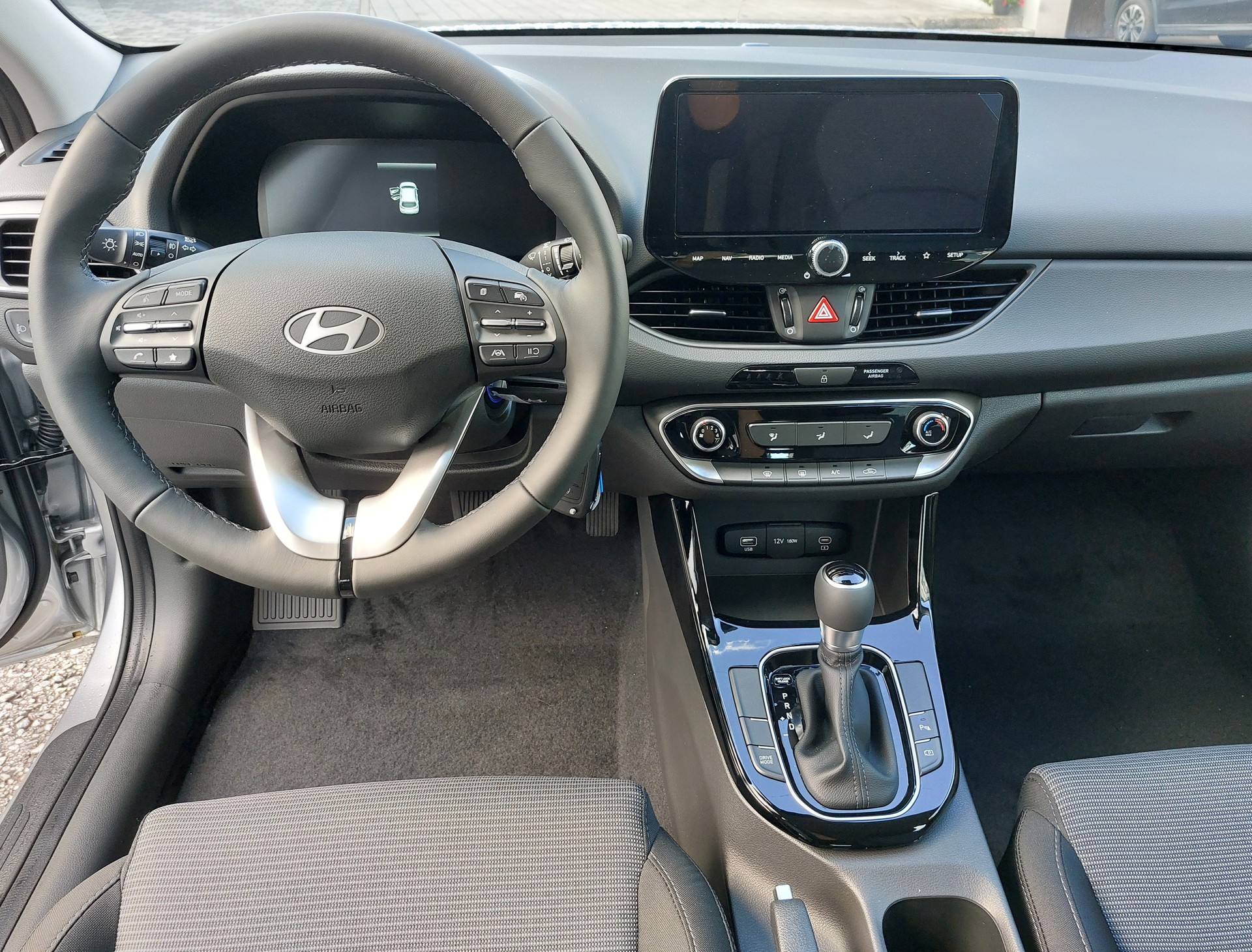HYUNDAI i30 1.5 T-GDi Origo 48V MH DCT-image-7