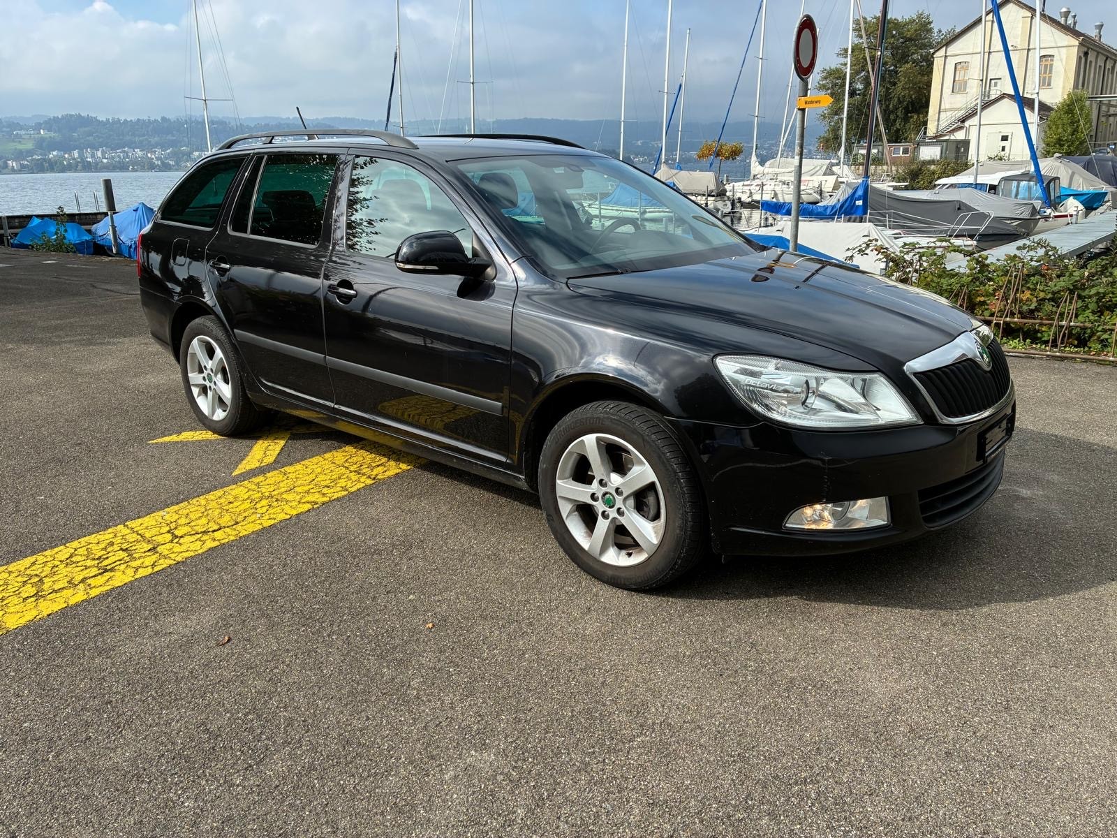 SKODA Octavia Combi 1.8 TSI Family DSG-image-7