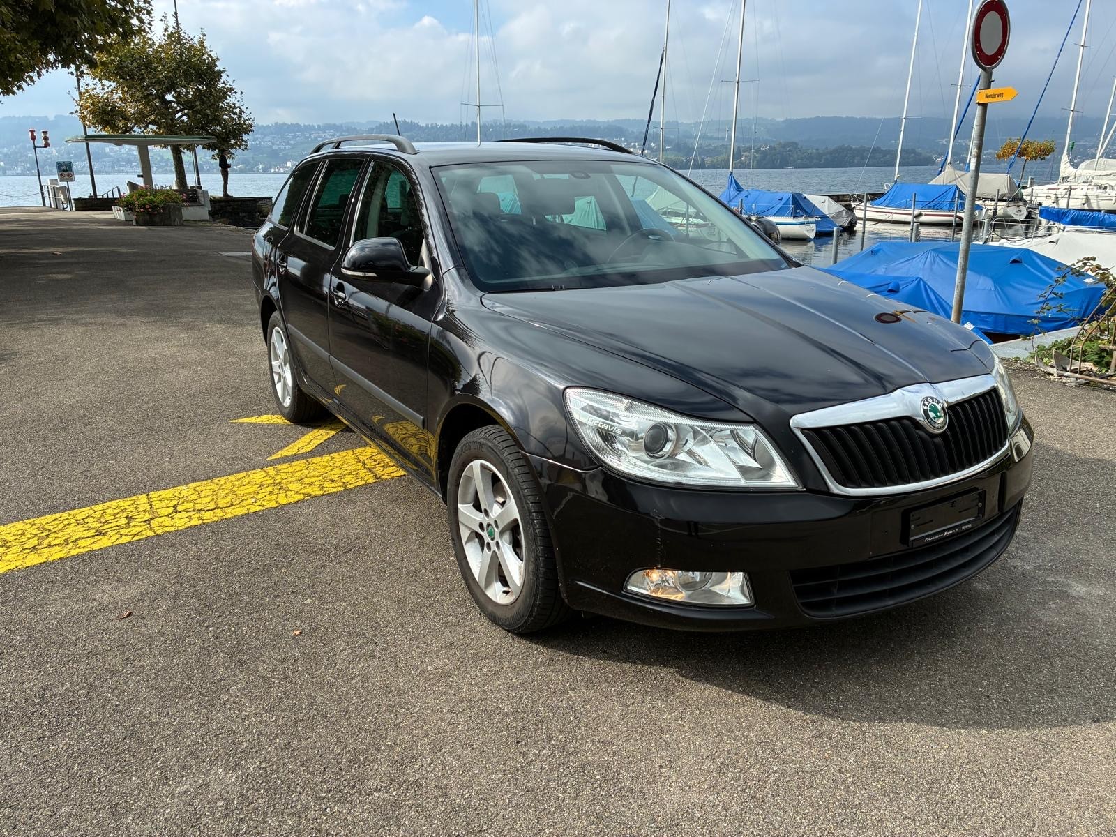 SKODA Octavia Combi 1.8 TSI Family DSG-image-4