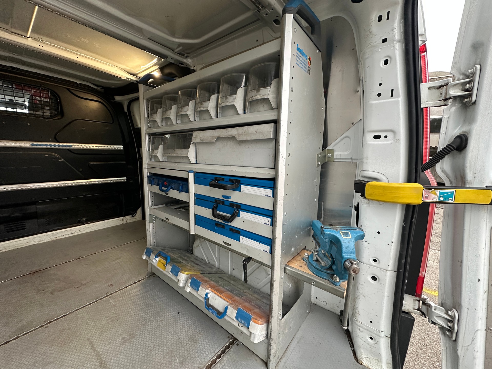 FORD Transit Custom Van 310 L1H1 Trend-image-11