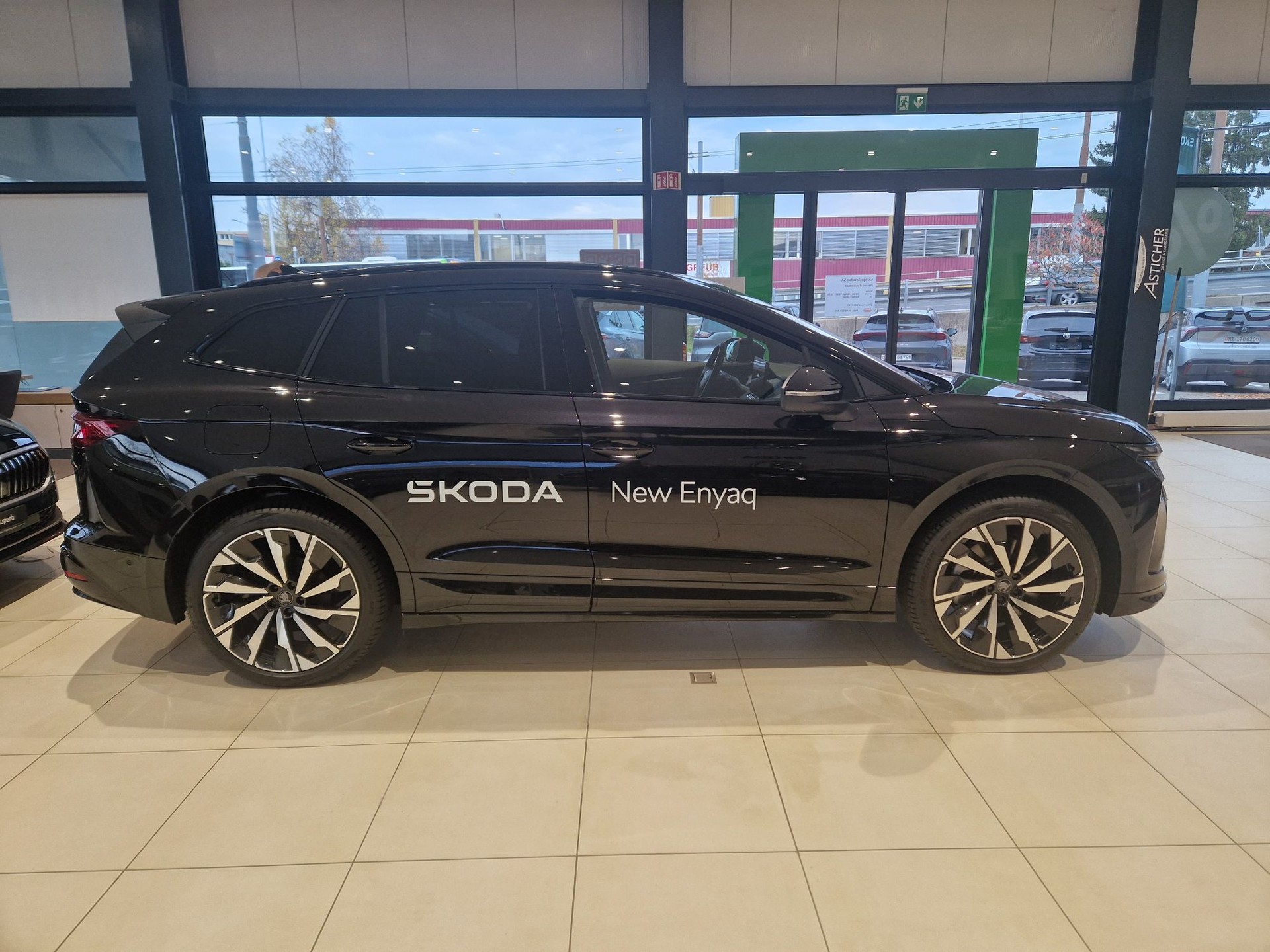 SKODA Enyaq 85x Sportline 4x4-image-6
