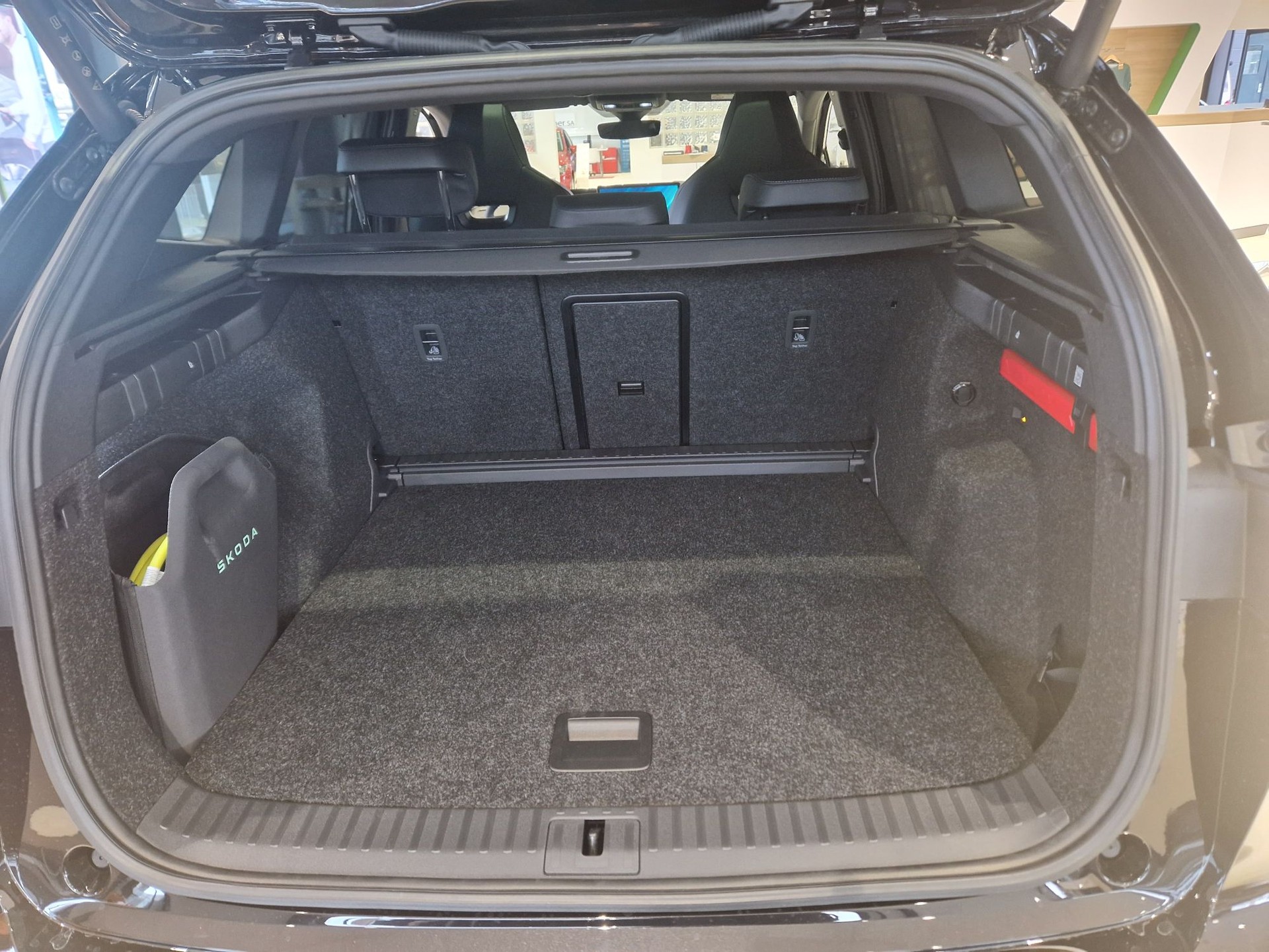 SKODA Enyaq 85x Sportline 4x4-image-4