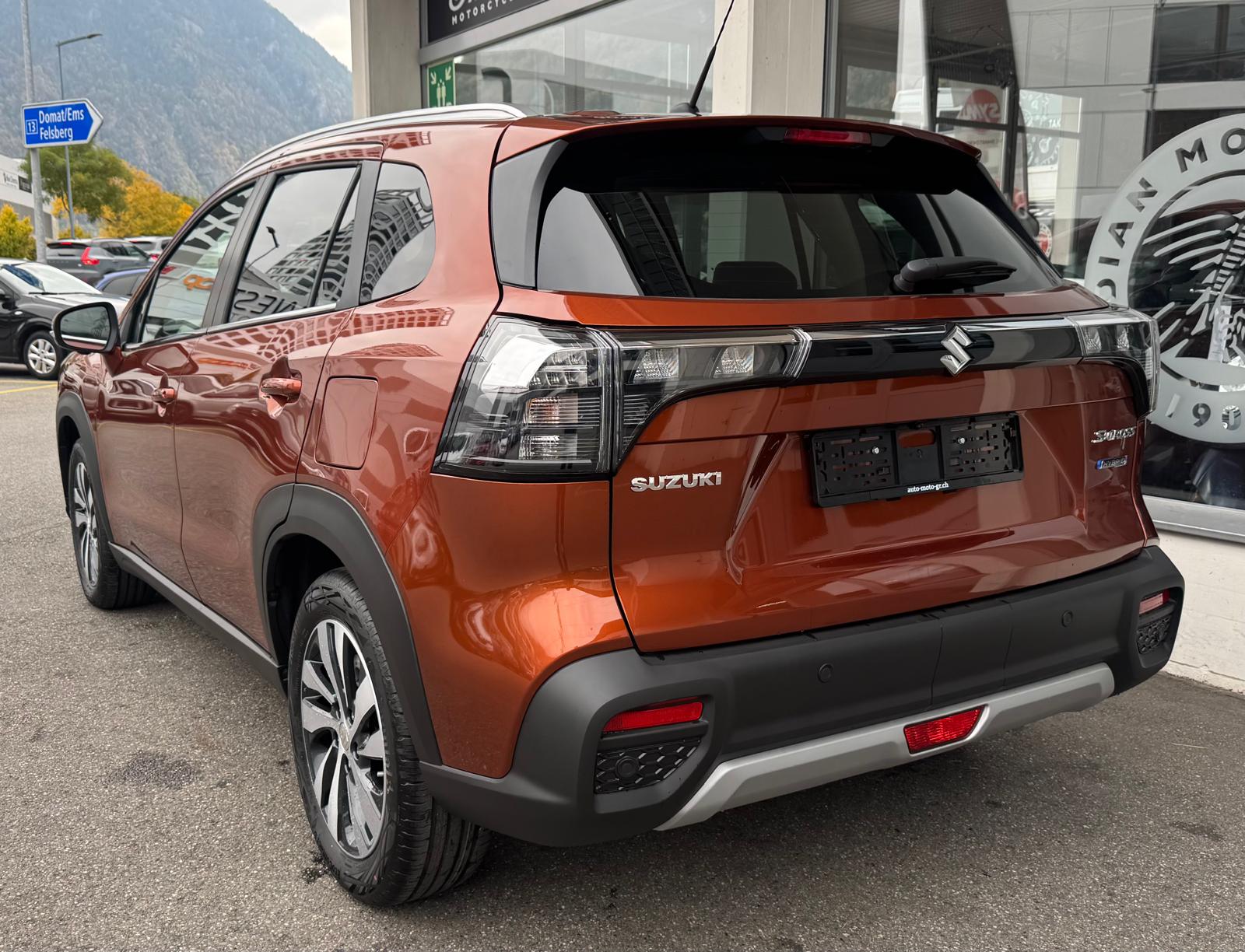 SUZUKI S-Cross 1.5 Compact Top Hybrid 4x4-image-3