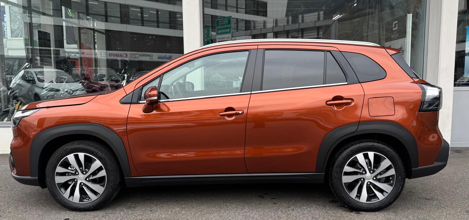 SUZUKI S-Cross 1.5 Compact Top Hybrid 4x4-image-2