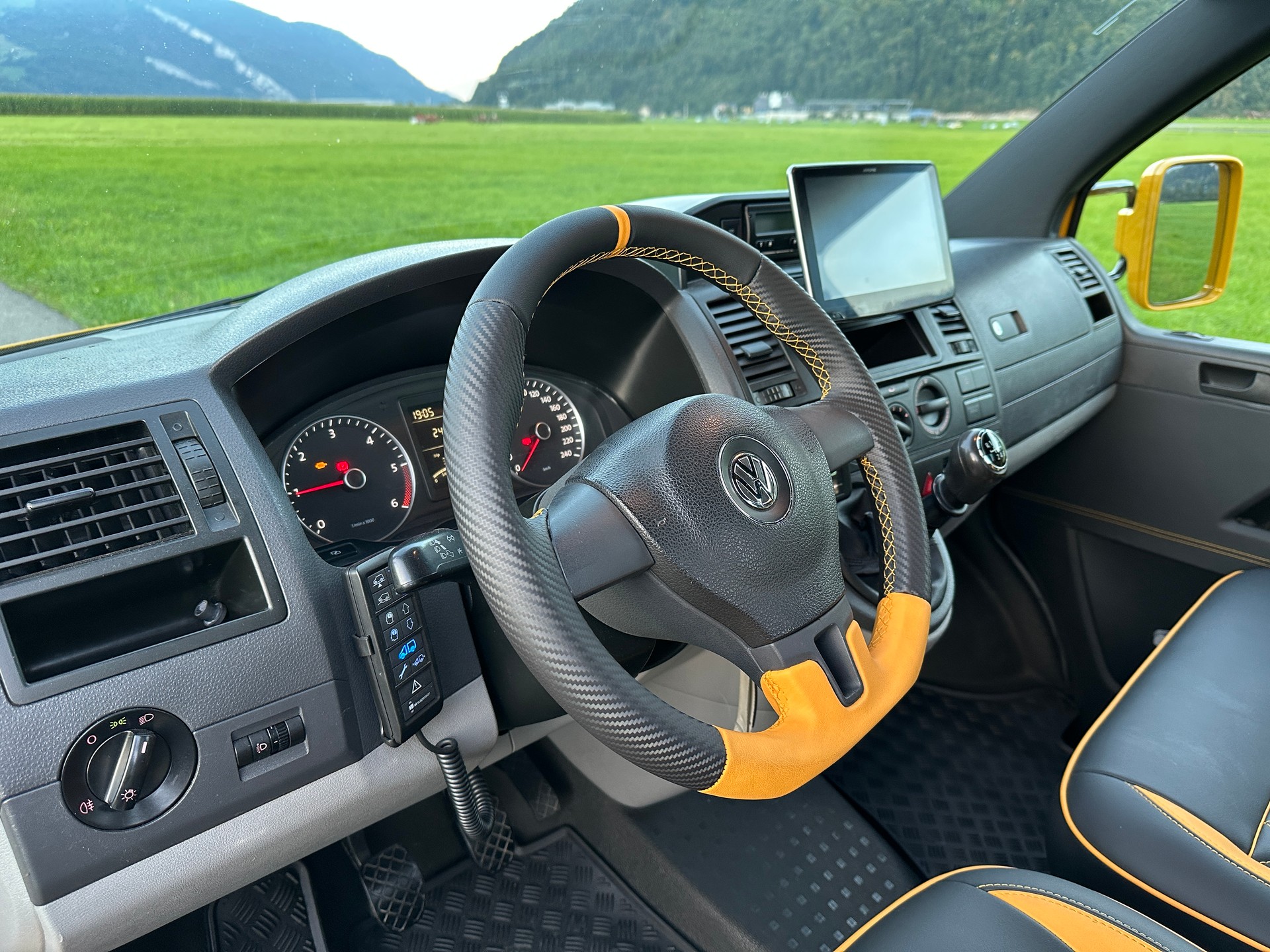 VW T5 4Motion Sattelschlepper Baldinger-image-12