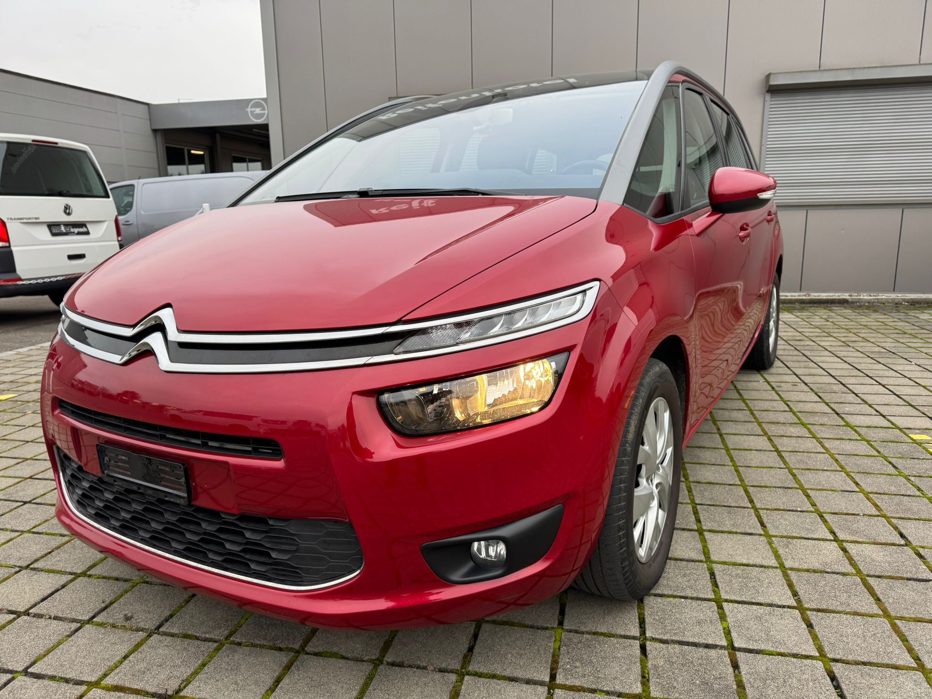 CITROEN Grand C4 Picasso 1.6 e-HDi Attraction EGS6-image-0