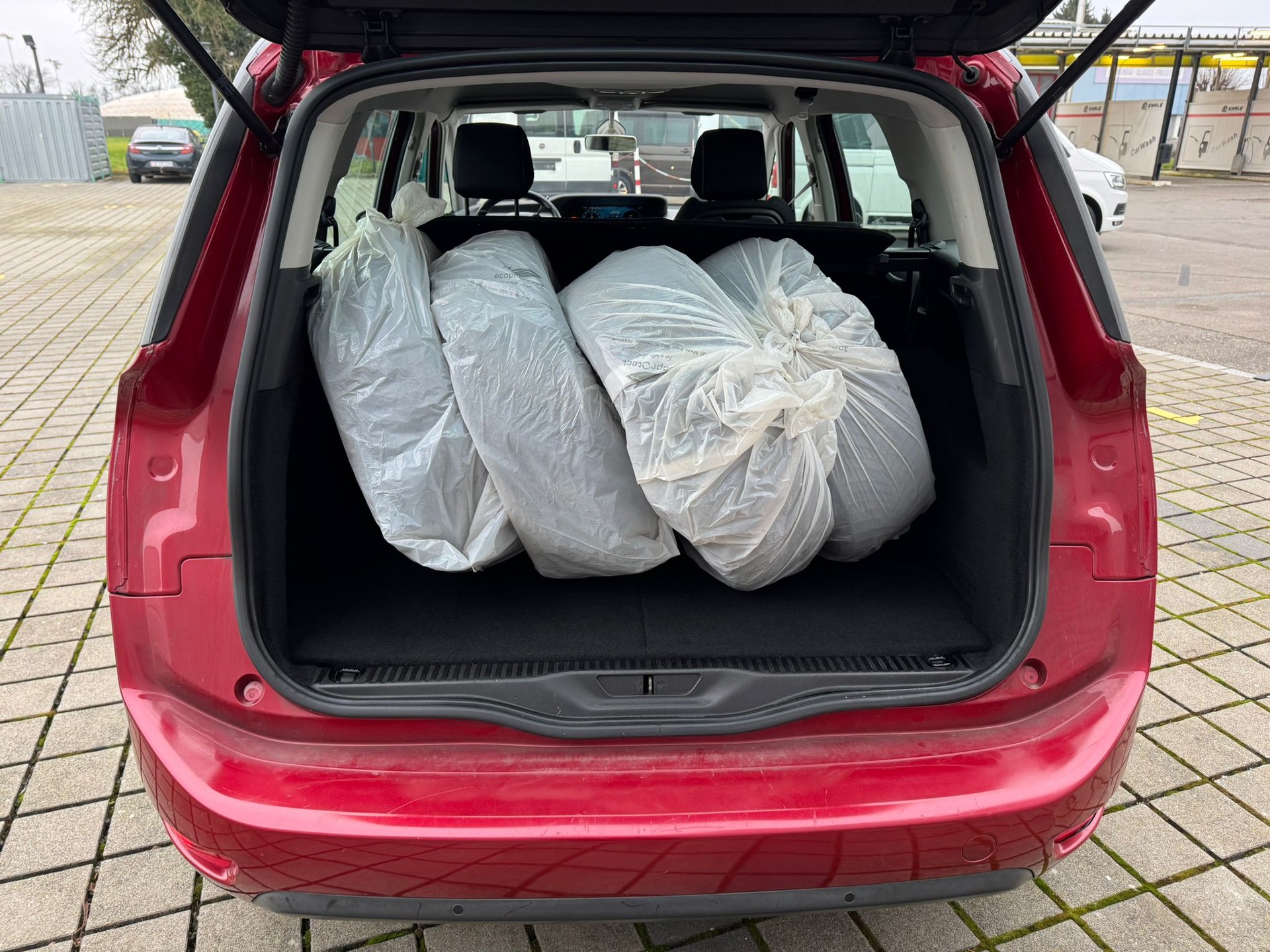 CITROEN Grand C4 Picasso 1.6 e-HDi Attraction EGS6-image-8