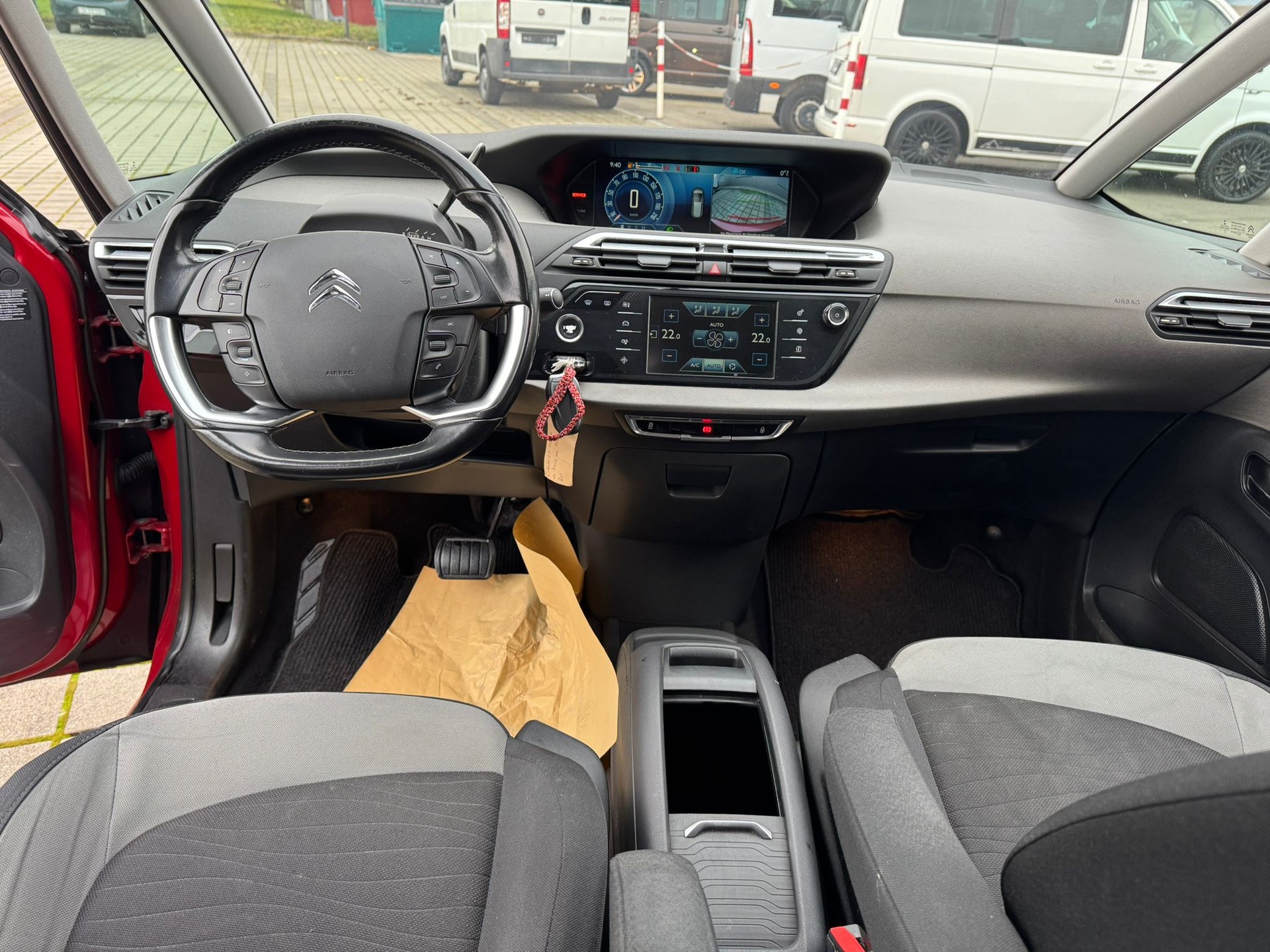 CITROEN Grand C4 Picasso 1.6 e-HDi Attraction EGS6-image-14