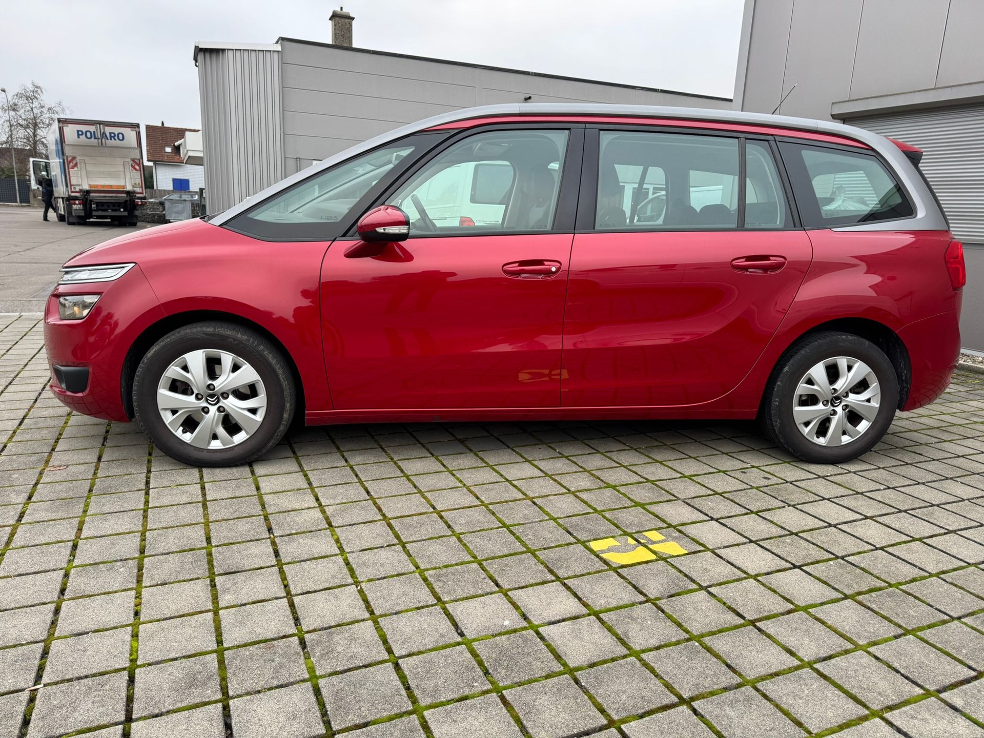 CITROEN Grand C4 Picasso 1.6 e-HDi Attraction EGS6-image-2