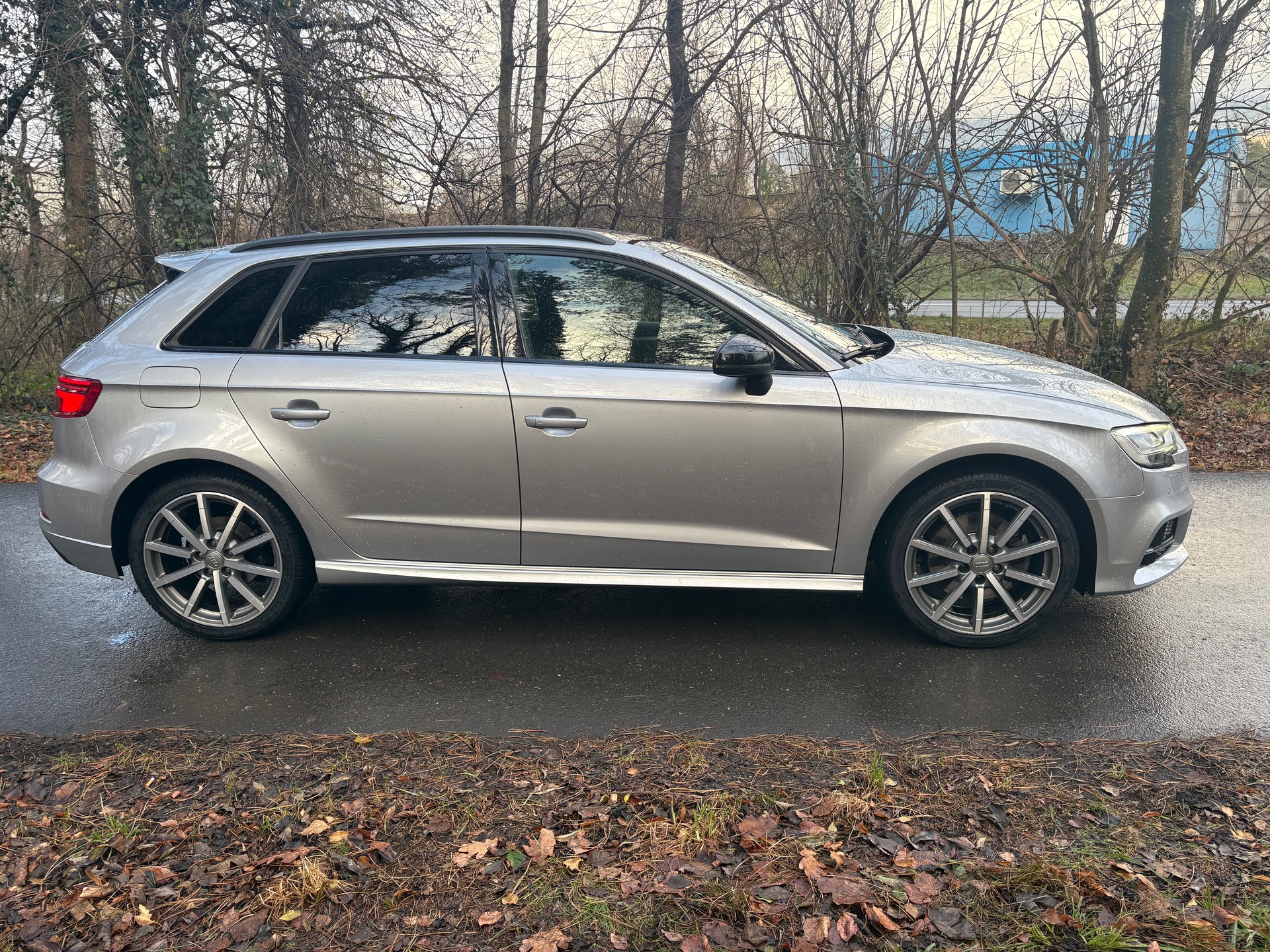 AUDI A3 Sportback 40 TDI Design quattro S-tronic-image-3