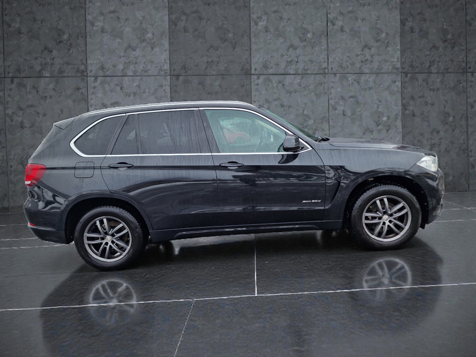 BMW X5 xDrive 30d Steptronic 12Mt Gara Anhängkupp MFK Neu 8x Alu-image-5