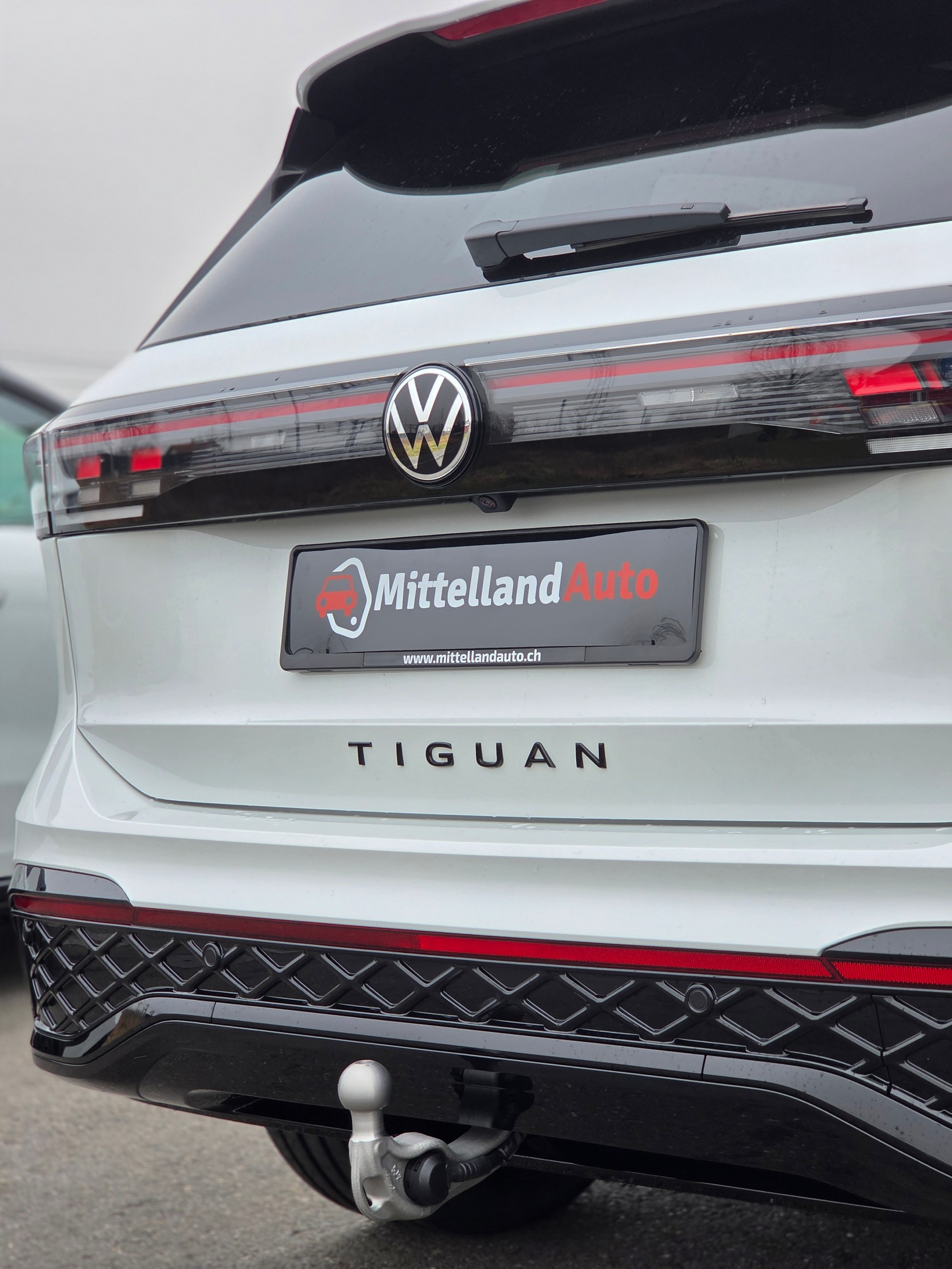 VW Tiguan 2.0 TDI SCR R-Line 4Motion DSG-image-15
