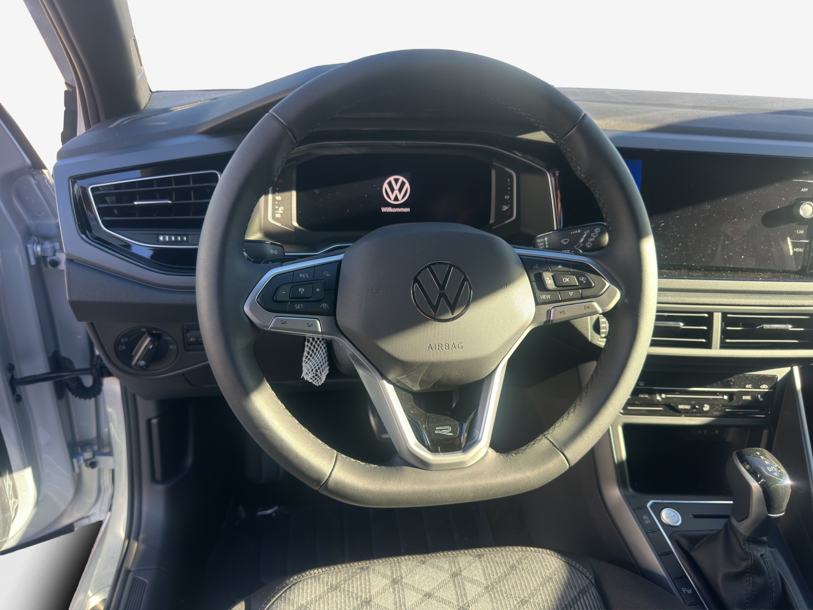 VW Polo 1.0 TSI R-Line DSG-image-9