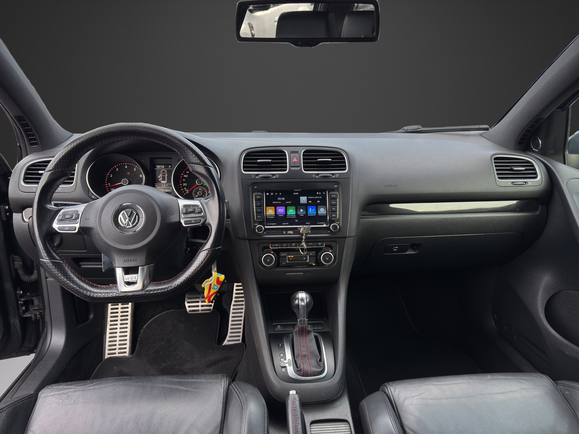 VW Golf 2.0 TSI GTI DSG-image-11