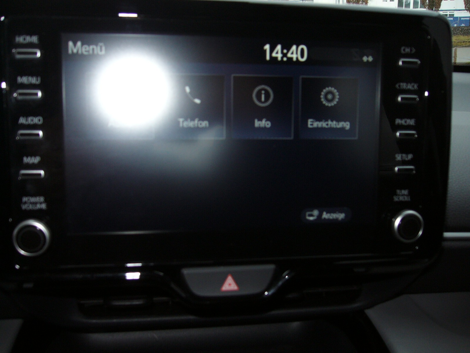 TOYOTA Yaris Cross 1.5 Comfort e-CVT AWDi Voll-Hybrid 4x4-image-12