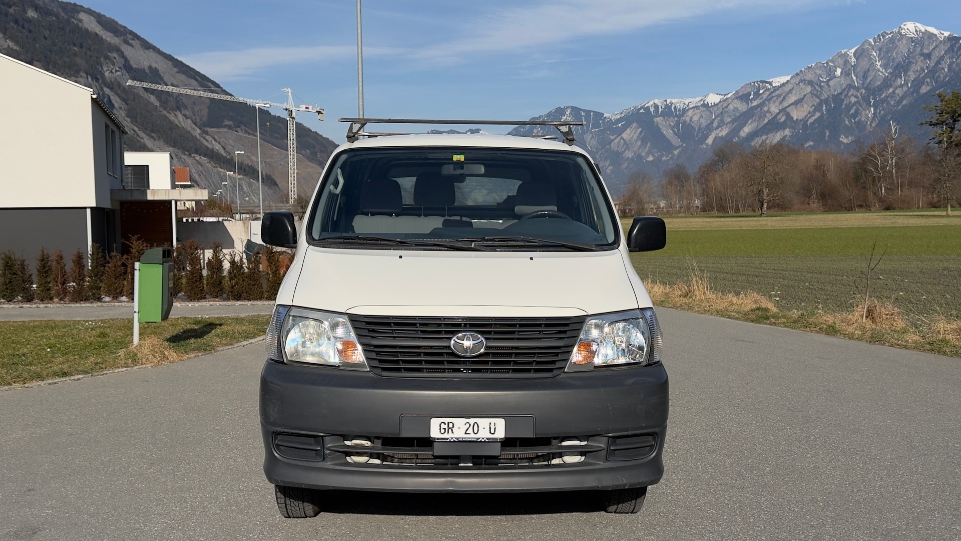 TOYOTA Hiace D-4D Van 4WD SWB-image-1