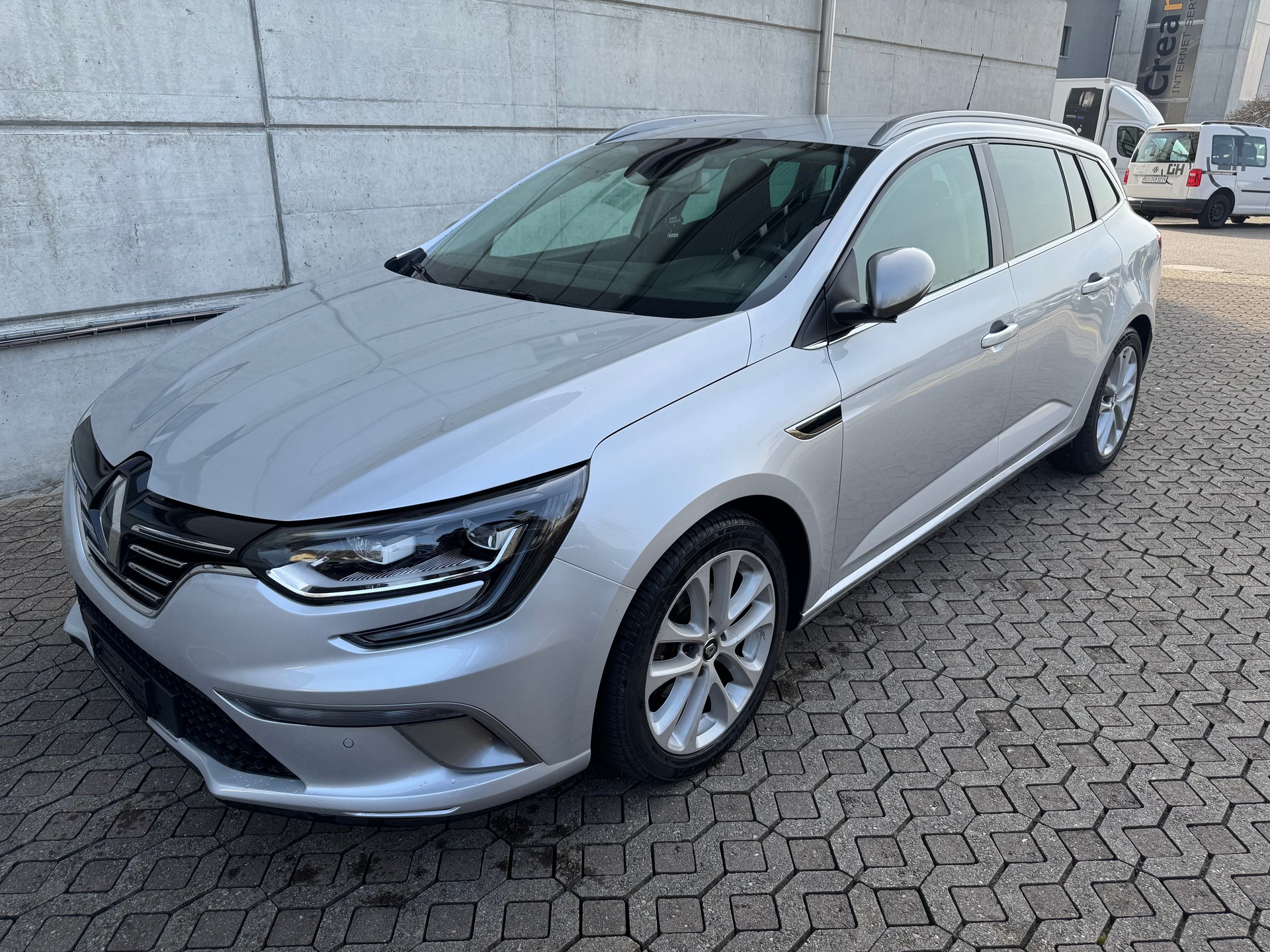 RENAULT MEGANE GT - Line-showroom-element-1