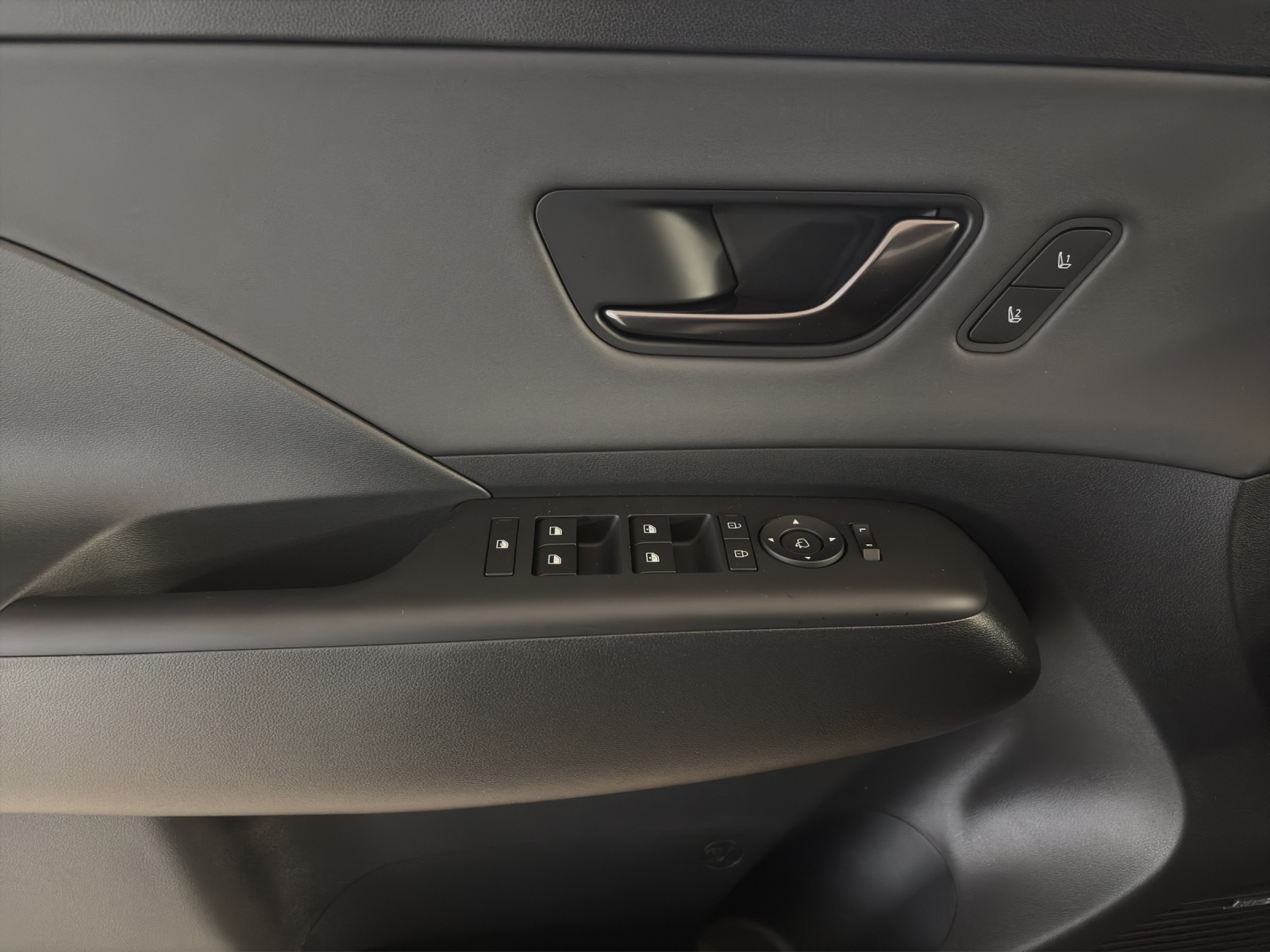 HYUNDAI Kona 1.6 GDi HEV N Line DCT-image-8