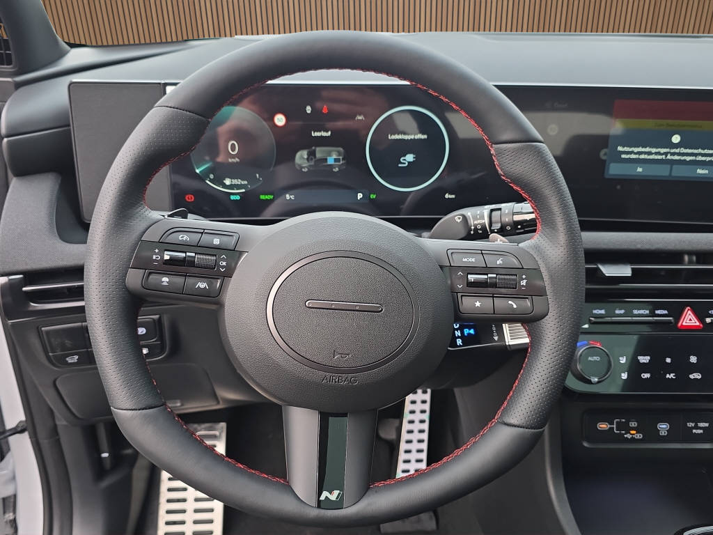 HYUNDAI Tucson 1.6 T-GDi PHEV N-Line LUX Pack 4WD-image-15