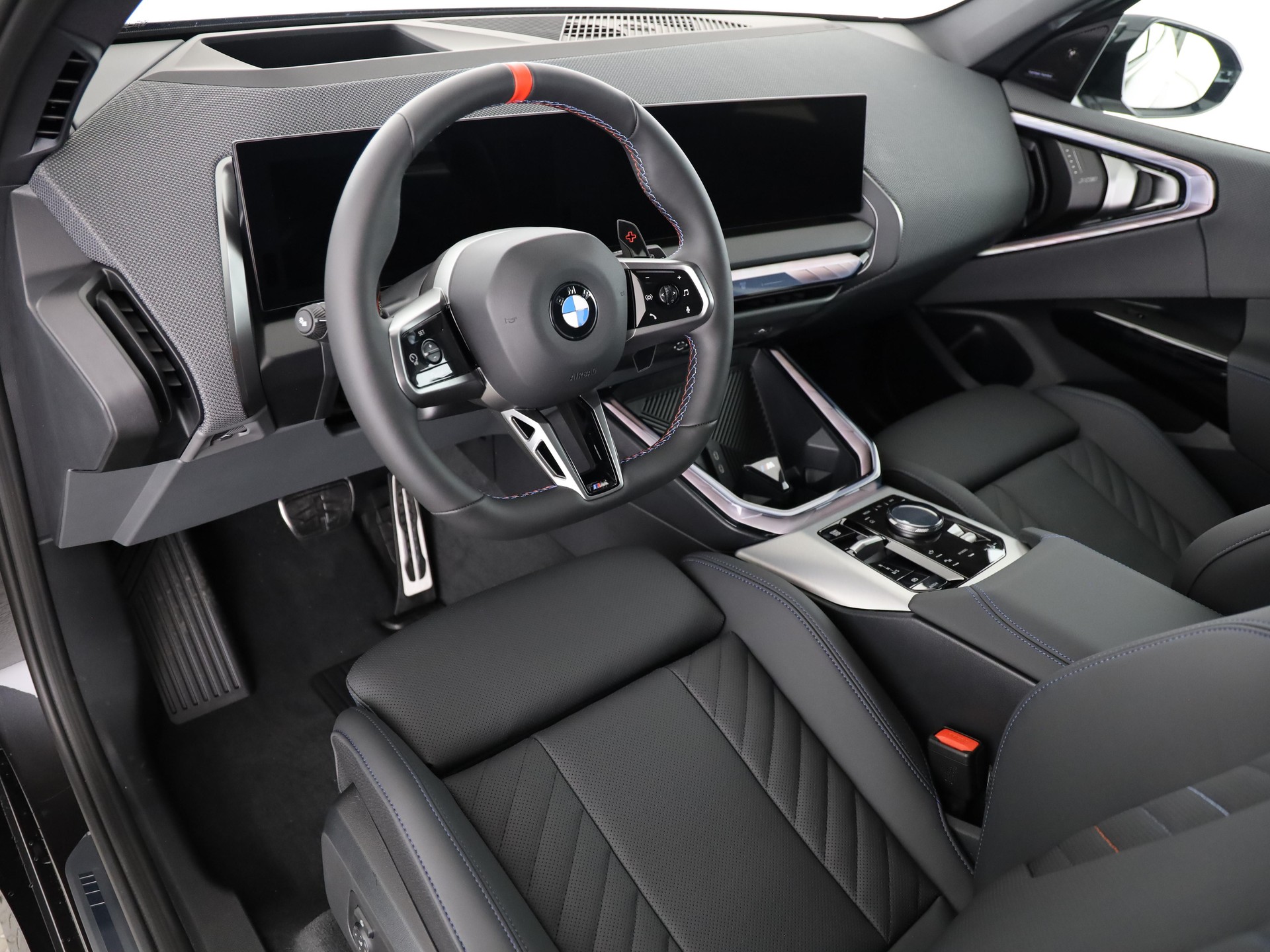 BMW X3 M50i-image-12