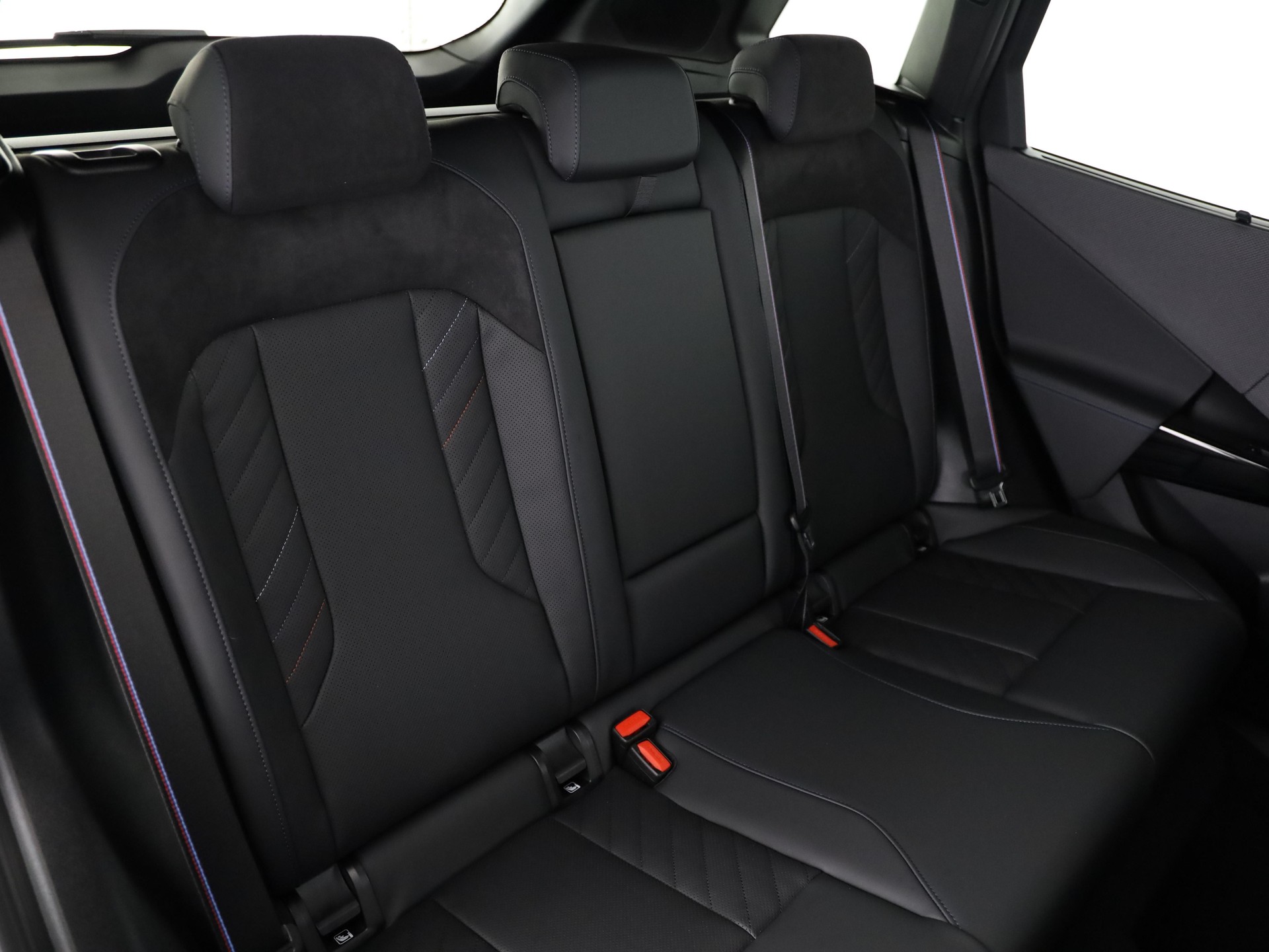 BMW X3 M50i-image-15
