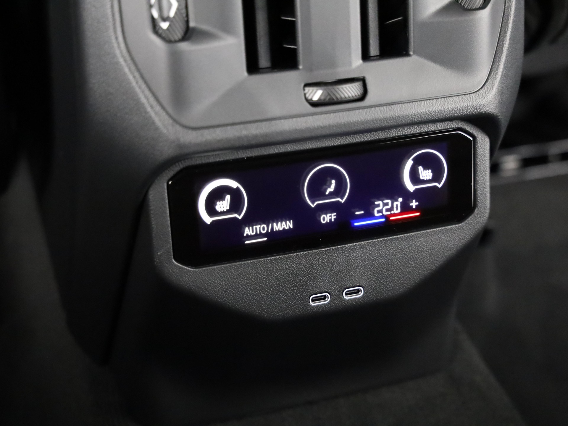 BMW X3 M50i-image-22