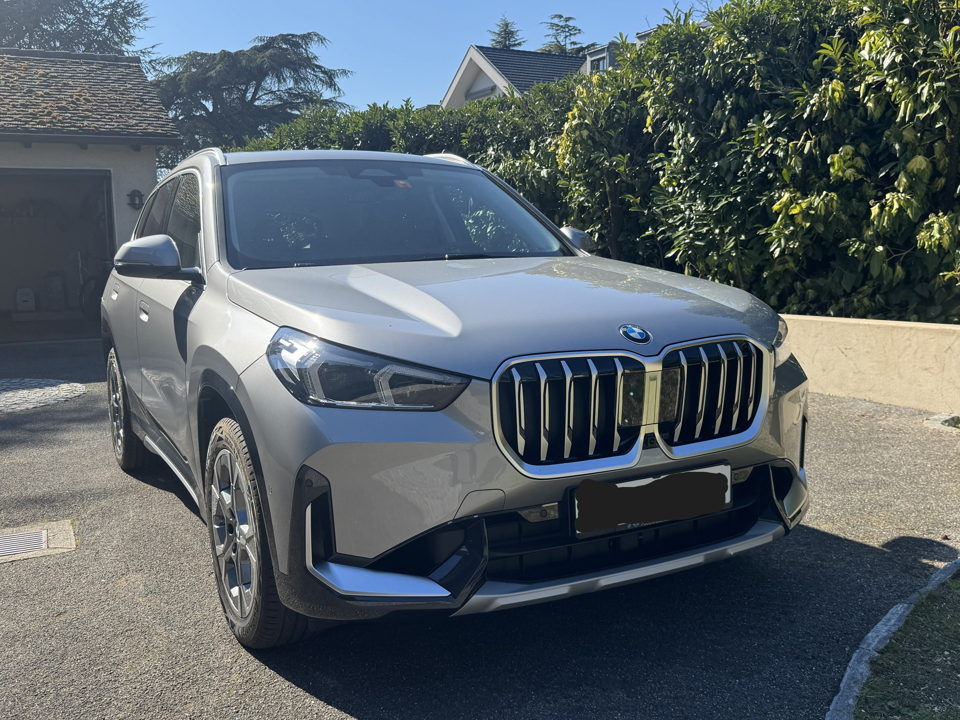 BMW X1 xDrive 23i 48V-image-1